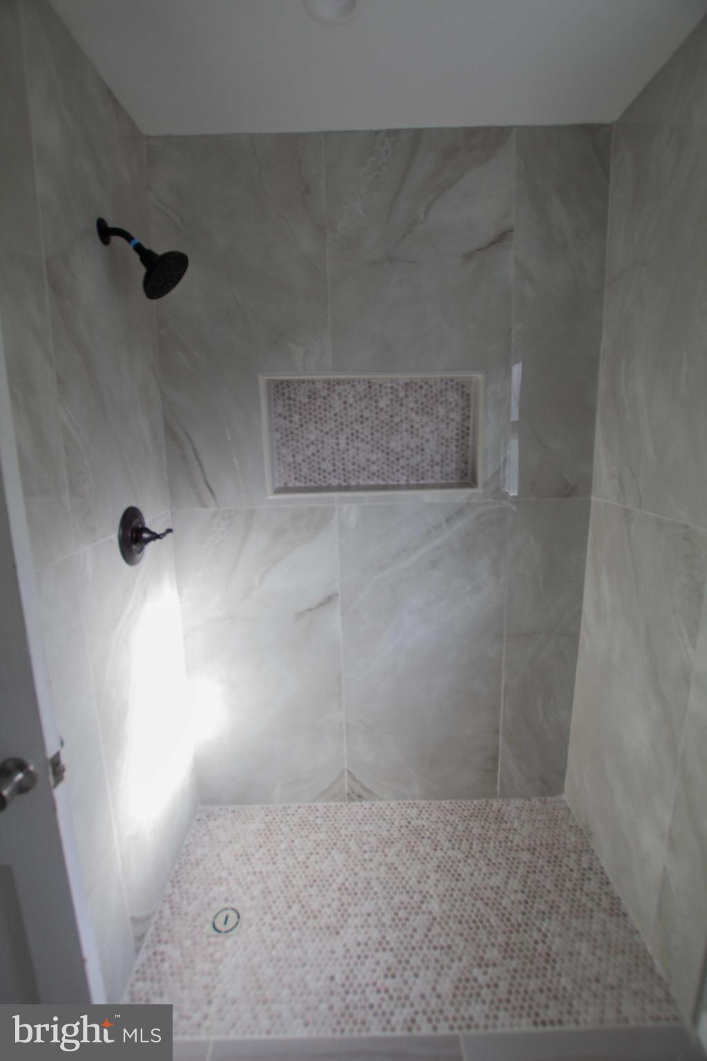 BUCKNELL MANOR - Residential