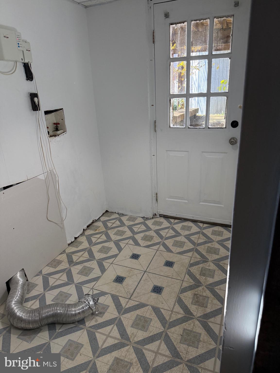 BUCKNELL MANOR - Residential