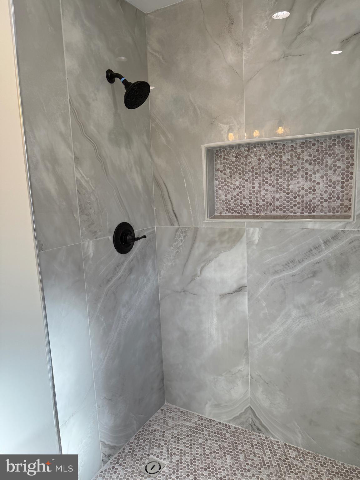 BUCKNELL MANOR - Residential