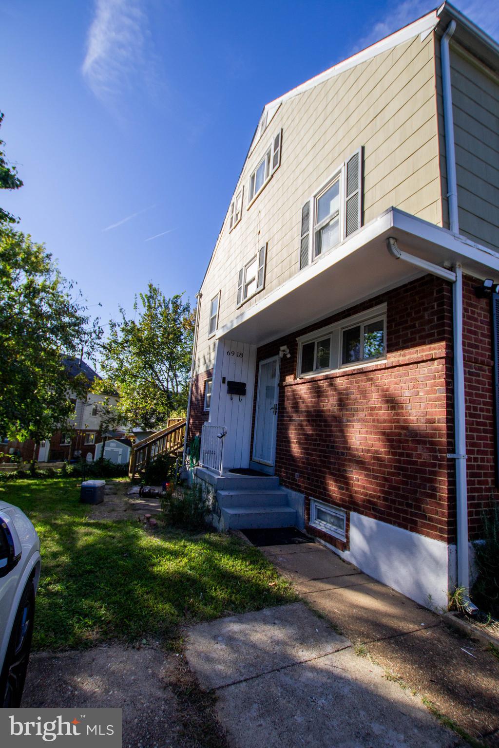 6918 RANDOLPH MACON DRIVE