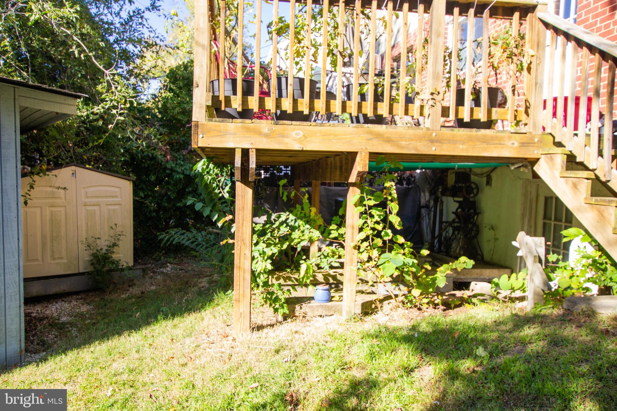 BUCKNELL MANOR - Residential