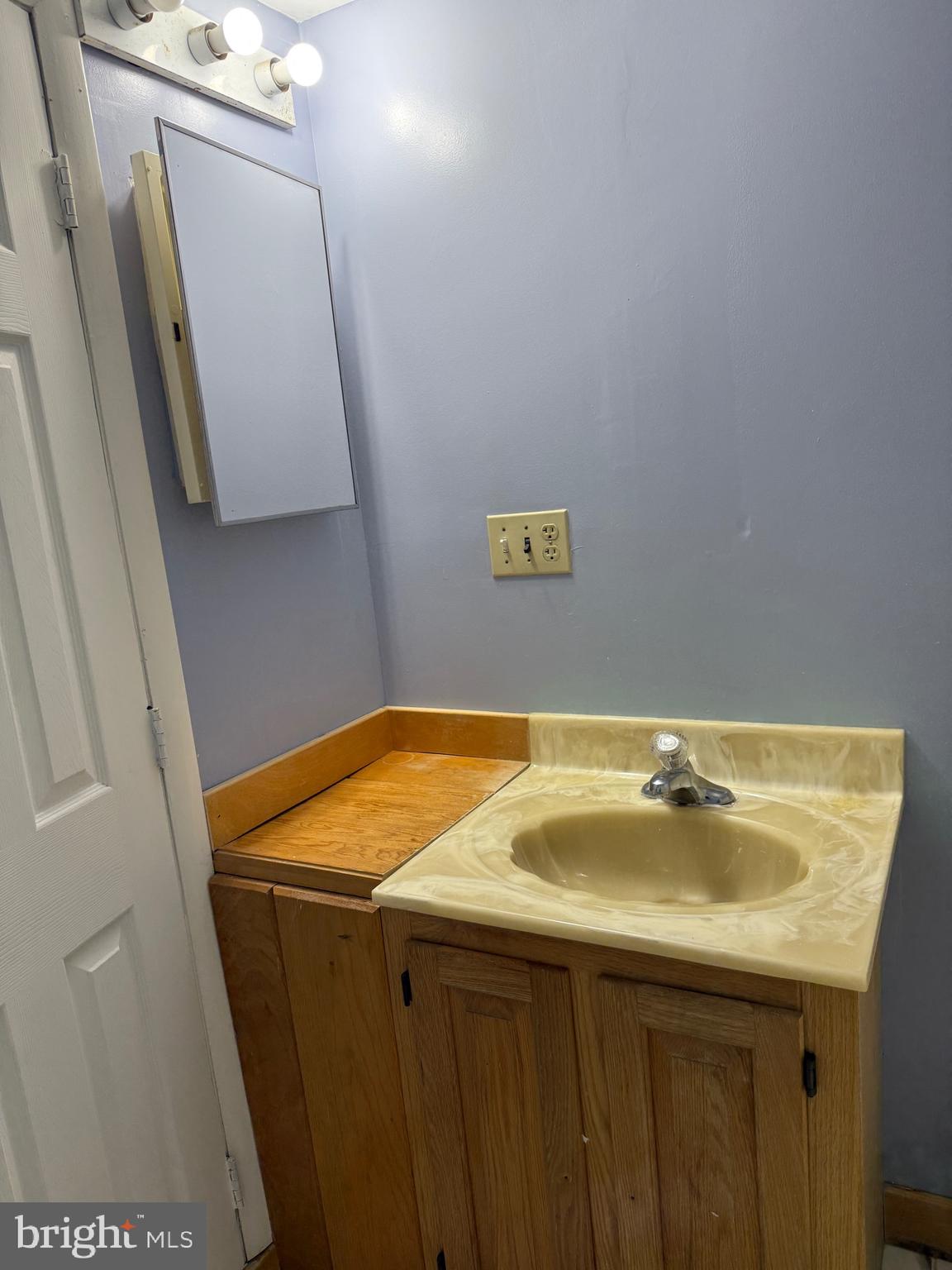 BUCKNELL MANOR - Residential