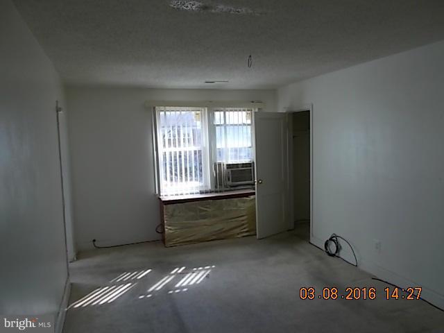 HILLENDALE ESTATES - Residential Income