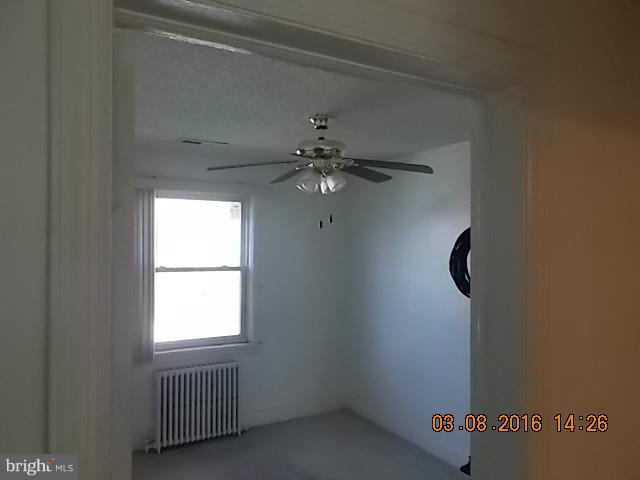 HILLENDALE ESTATES - Residential Income