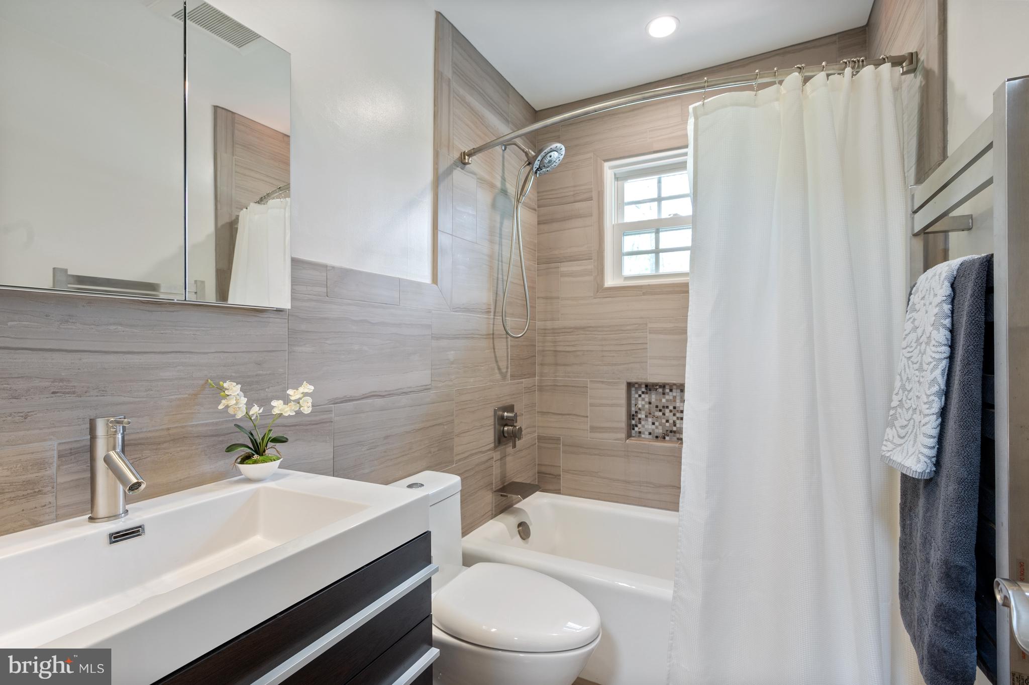 ORANGE HUNT ESTATES - Residential