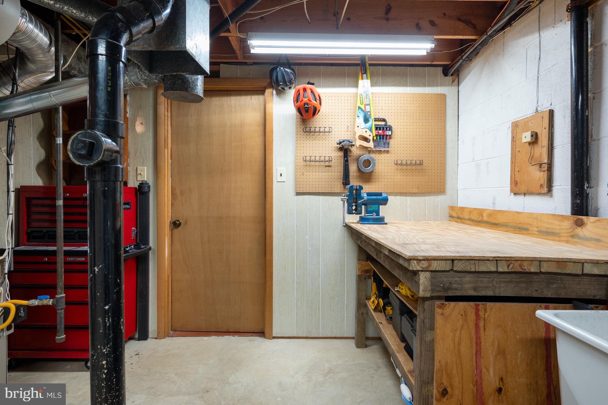 ORANGE HUNT ESTATES - Residential