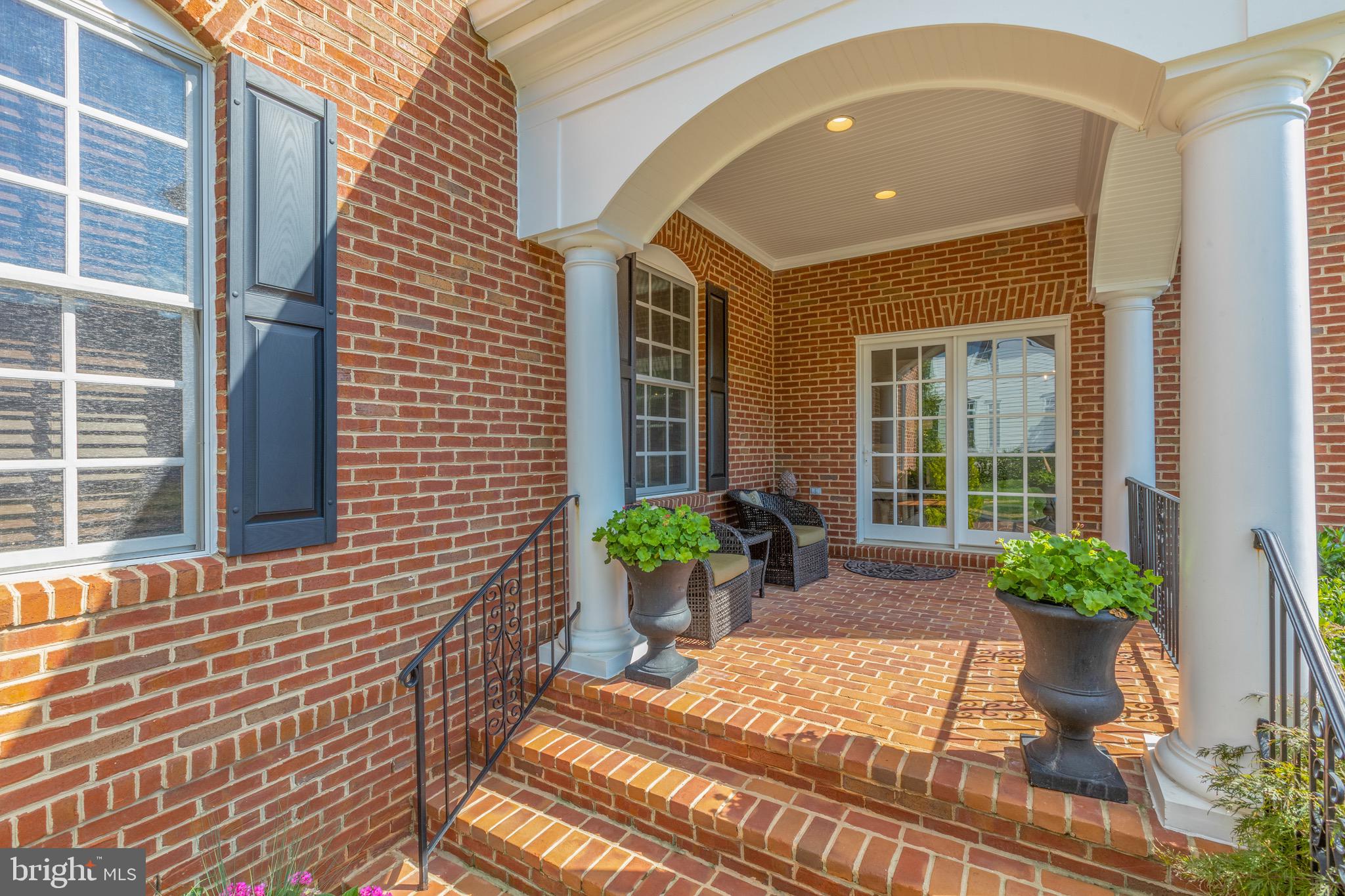 RASPBERRY FALLS - Residential