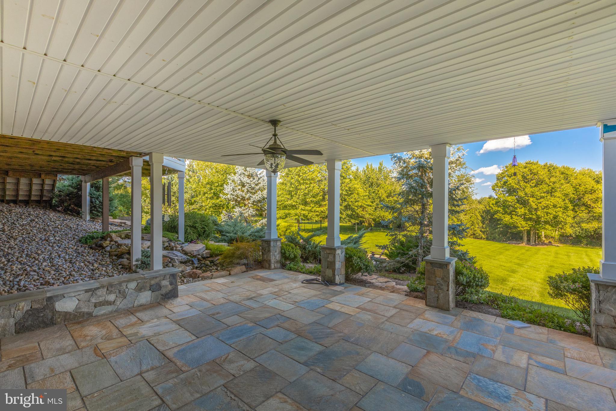 RASPBERRY FALLS - Residential