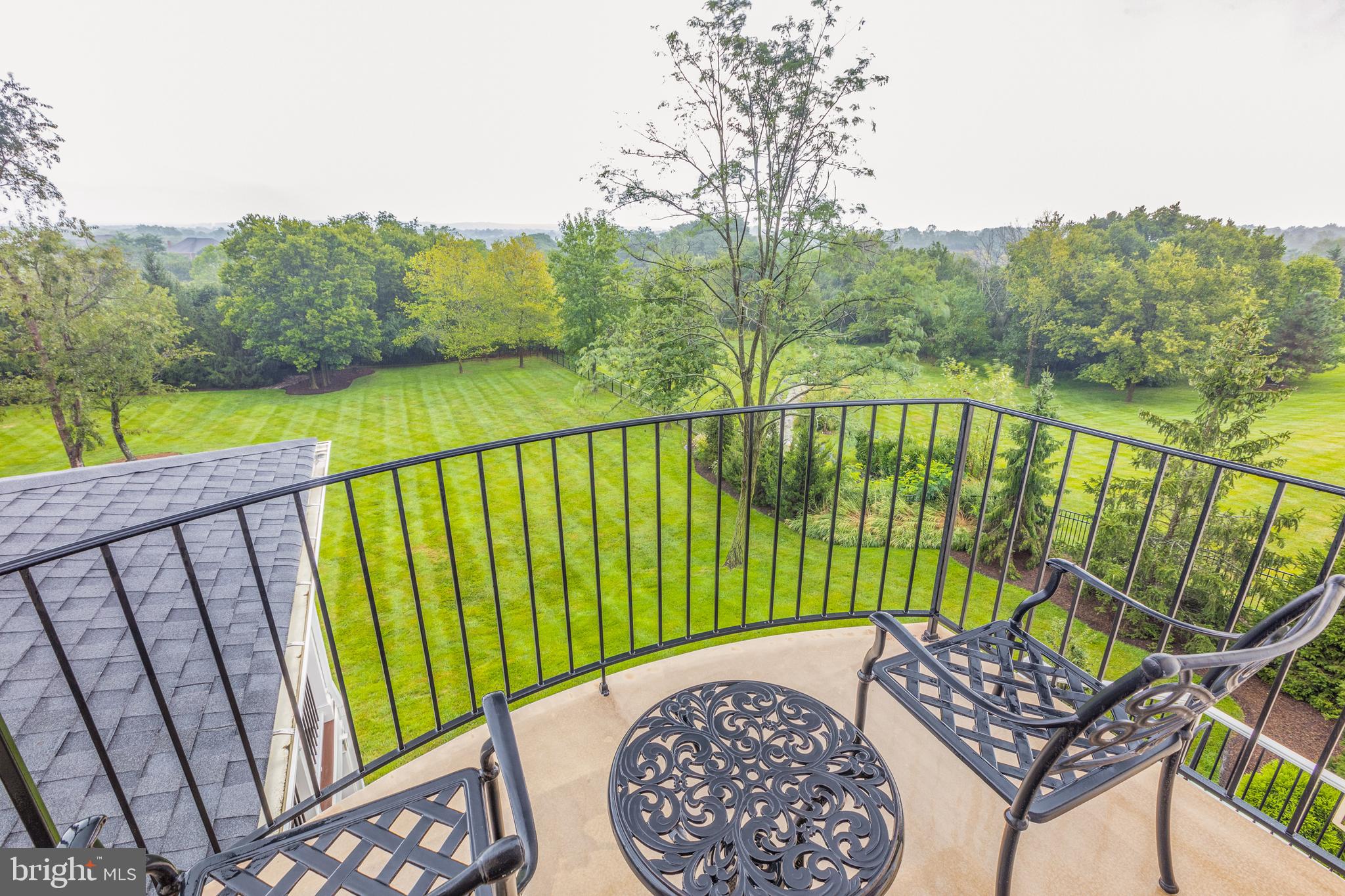 RASPBERRY FALLS - Residential