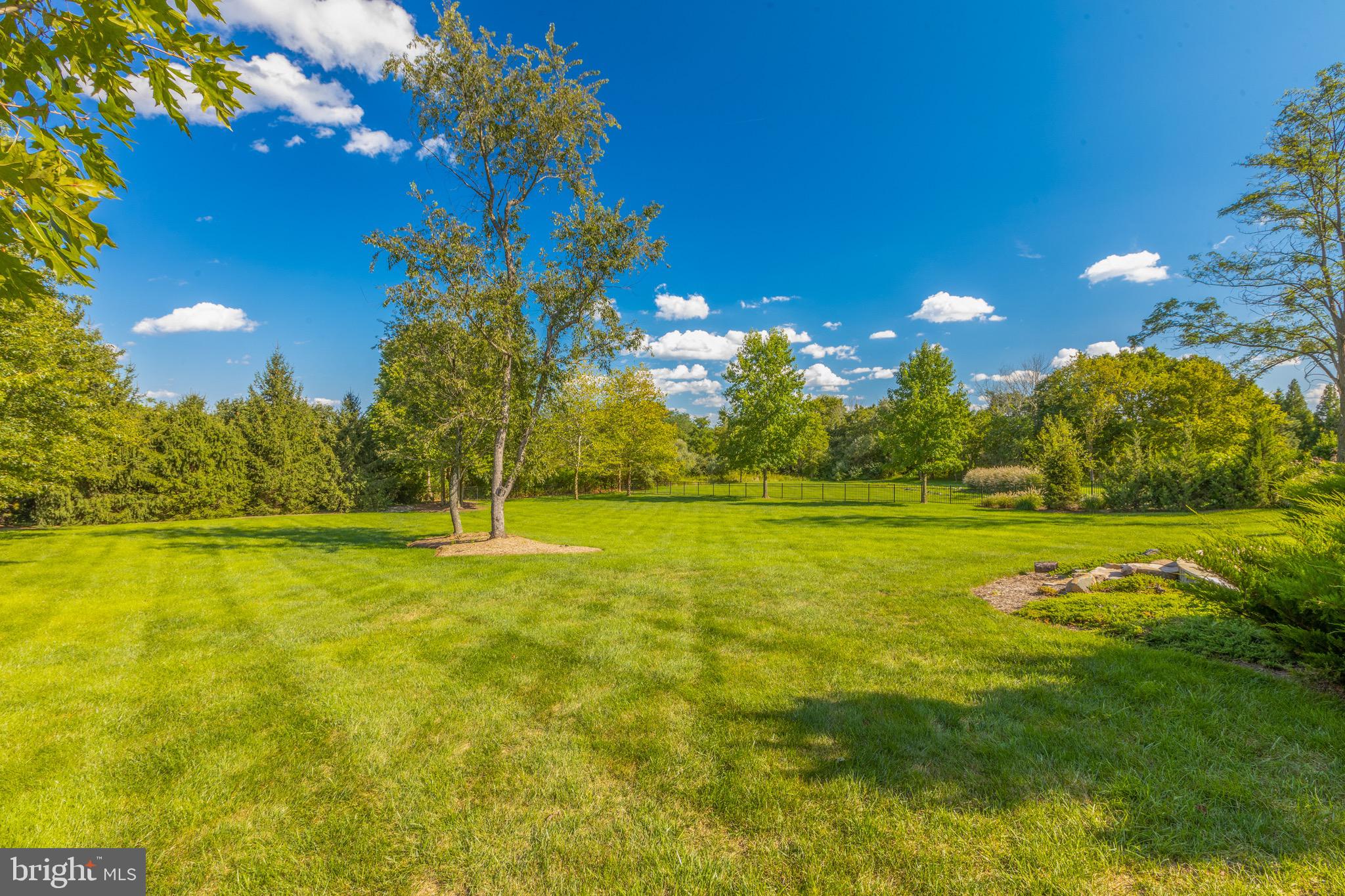 RASPBERRY FALLS - Residential