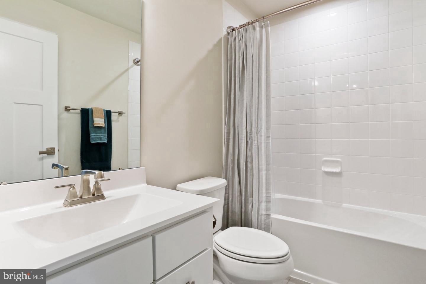 POTOMAC STATION - Residential Lease