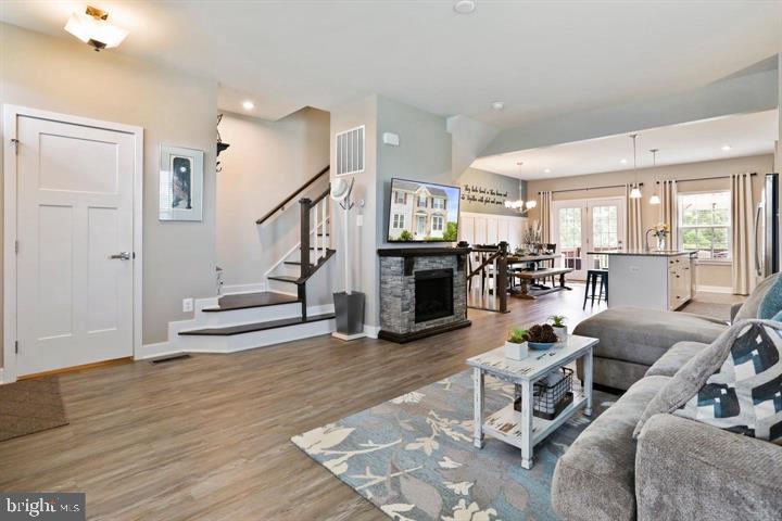 POTOMAC STATION - Residential Lease