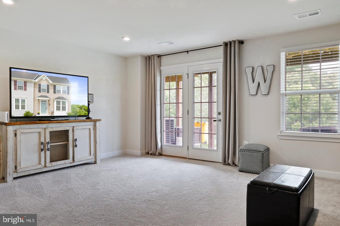 POTOMAC STATION - Residential Lease