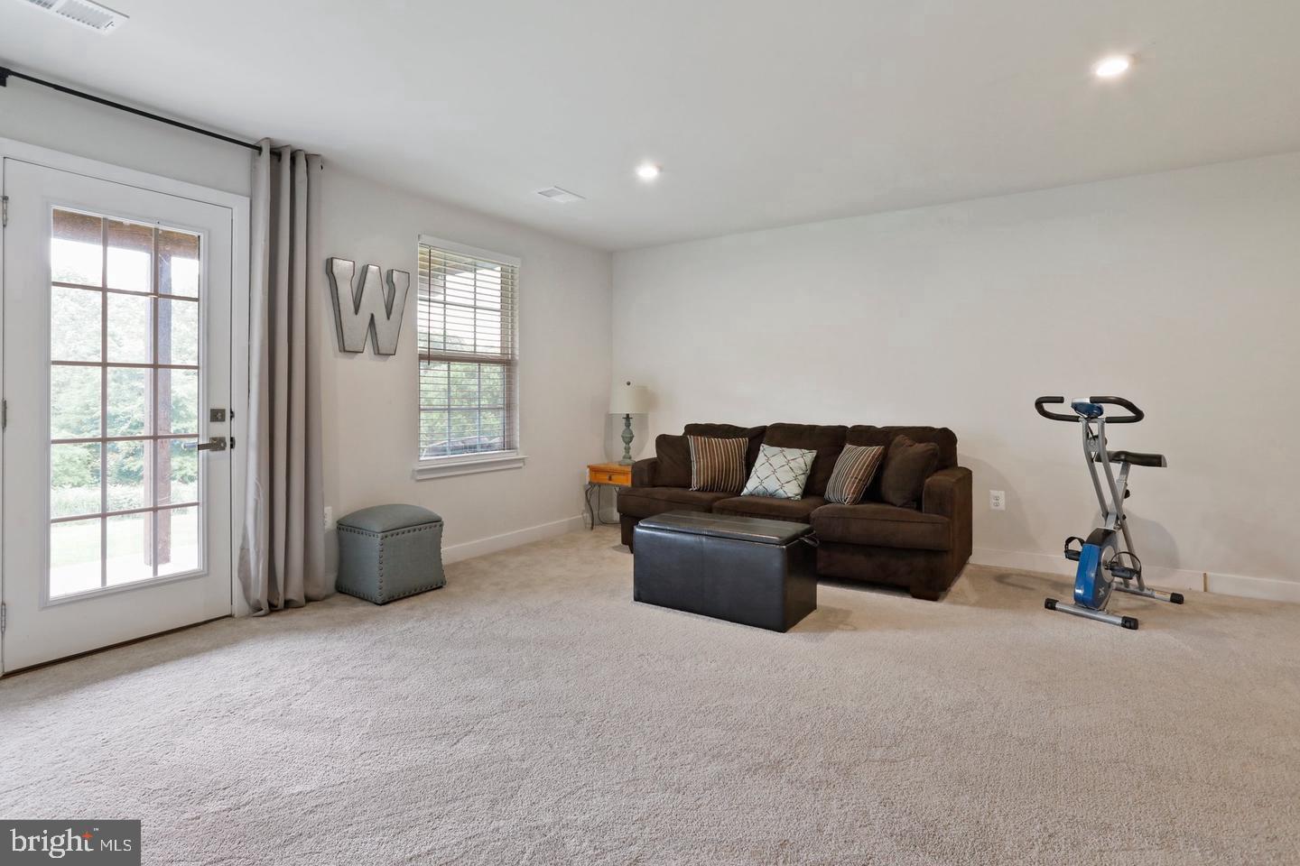 POTOMAC STATION - Residential Lease