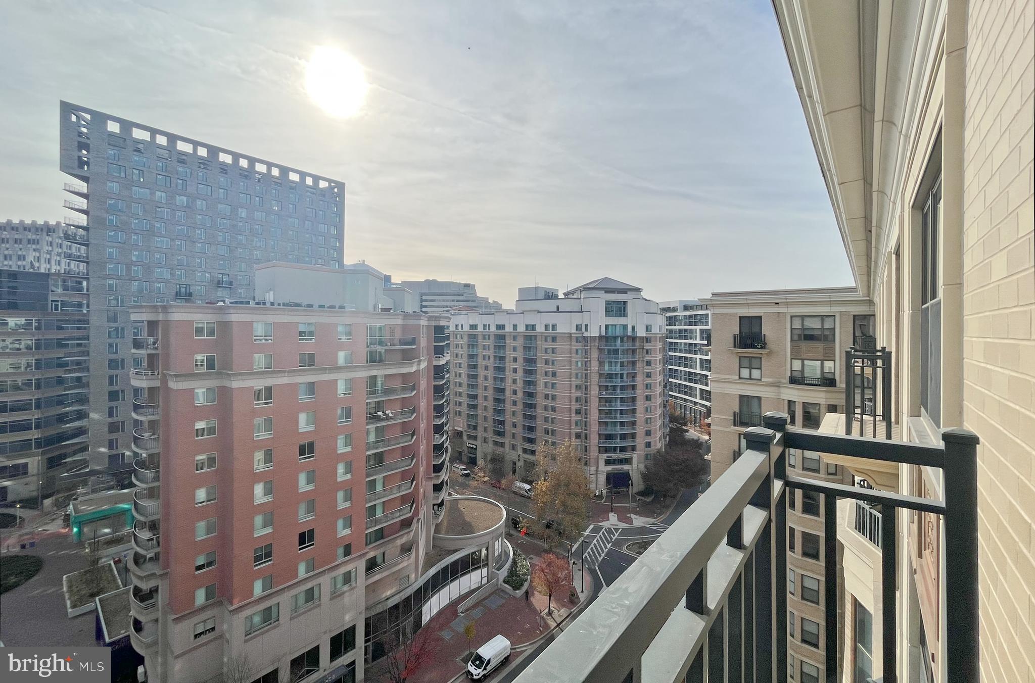 LIONSGATE - Residential