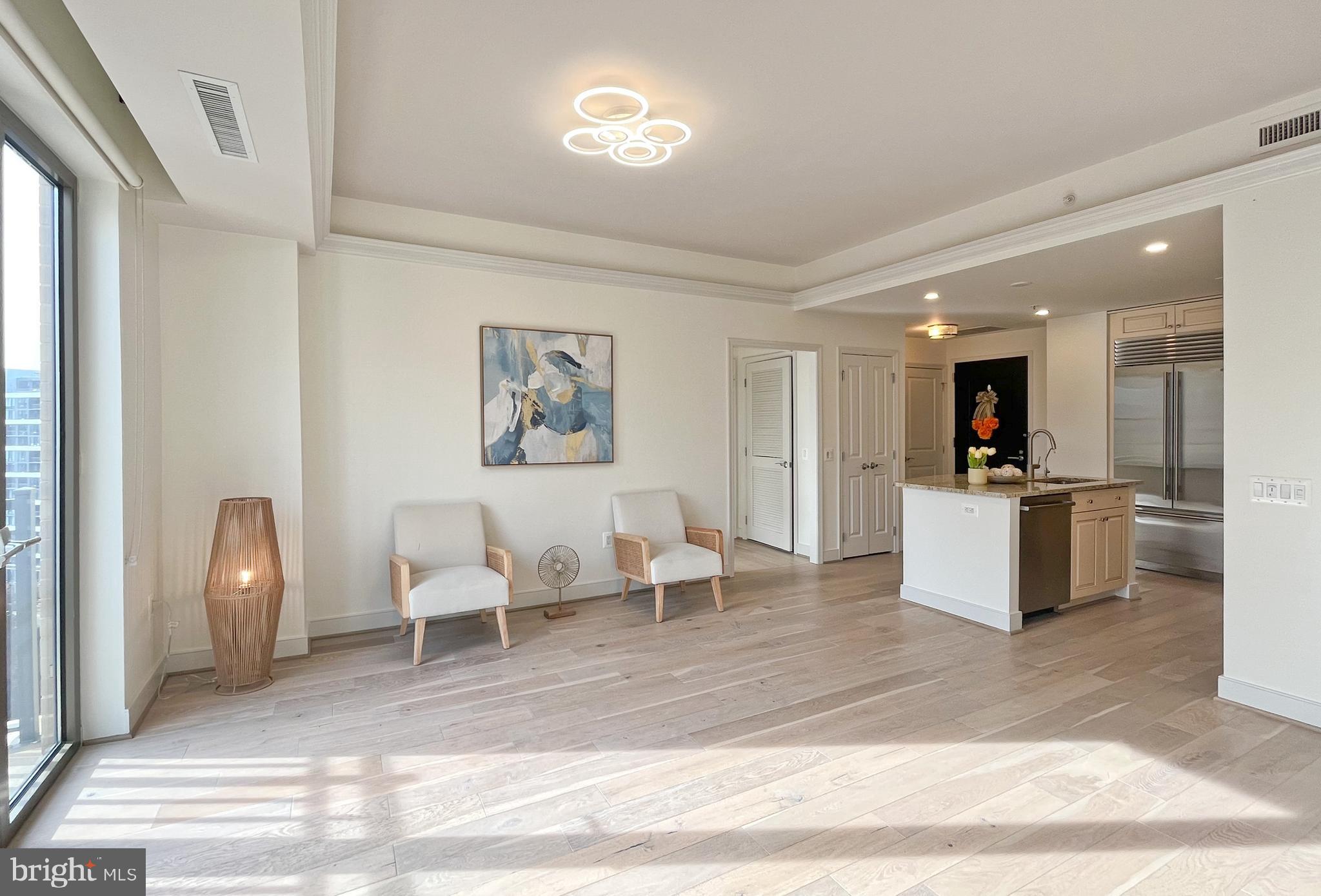 LIONSGATE - Residential