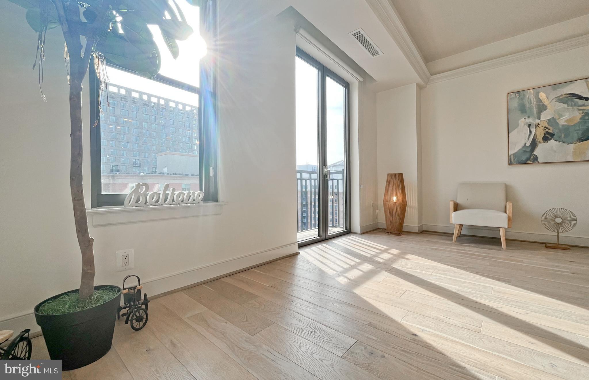 LIONSGATE - Residential