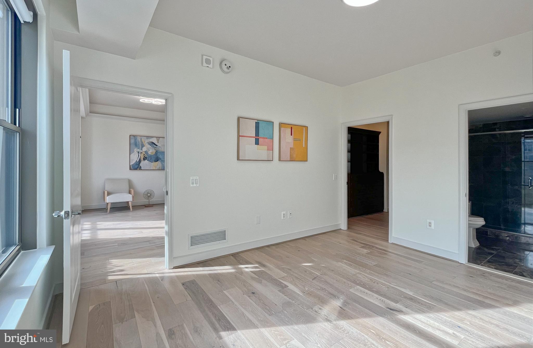 LIONSGATE - Residential