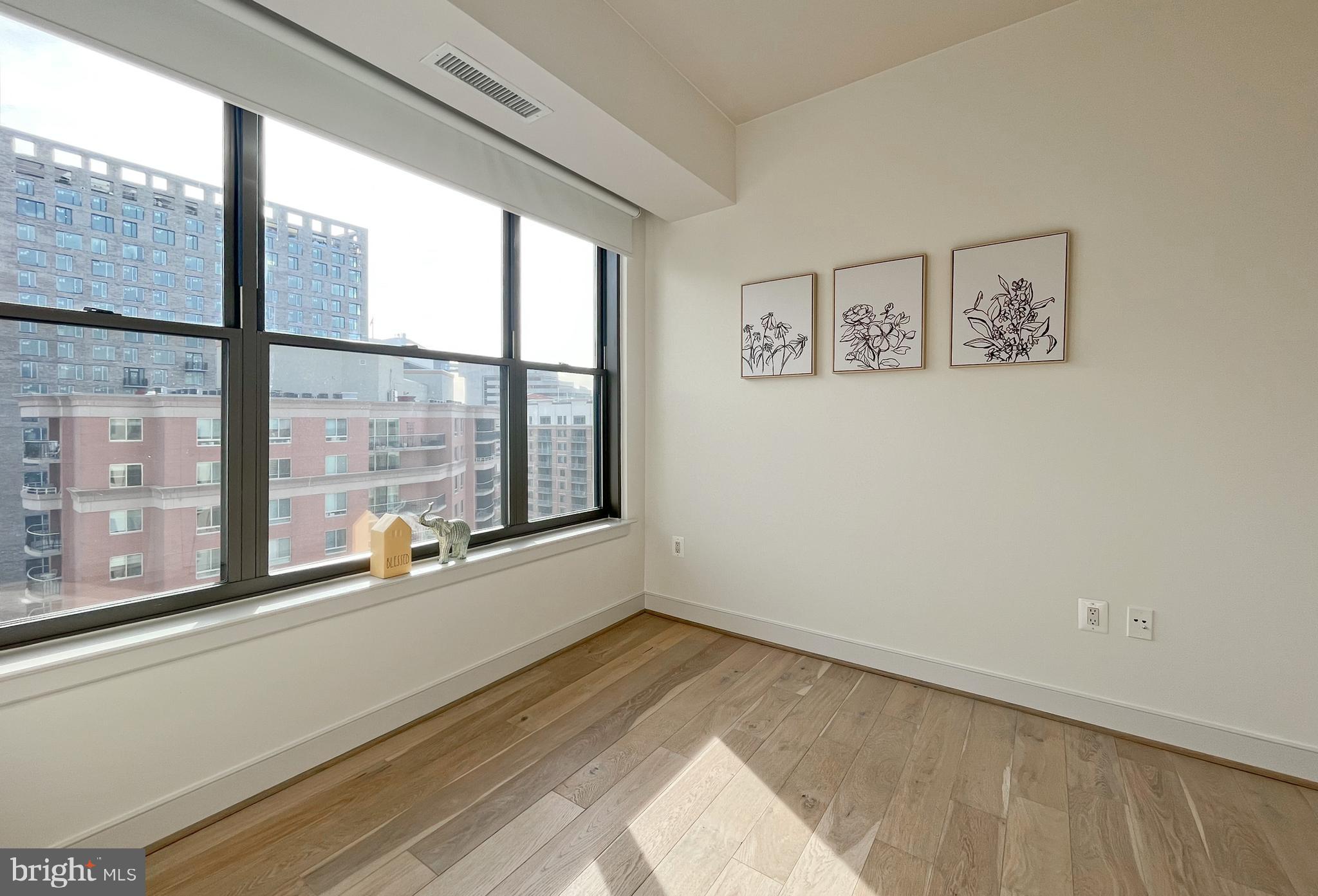 LIONSGATE - Residential