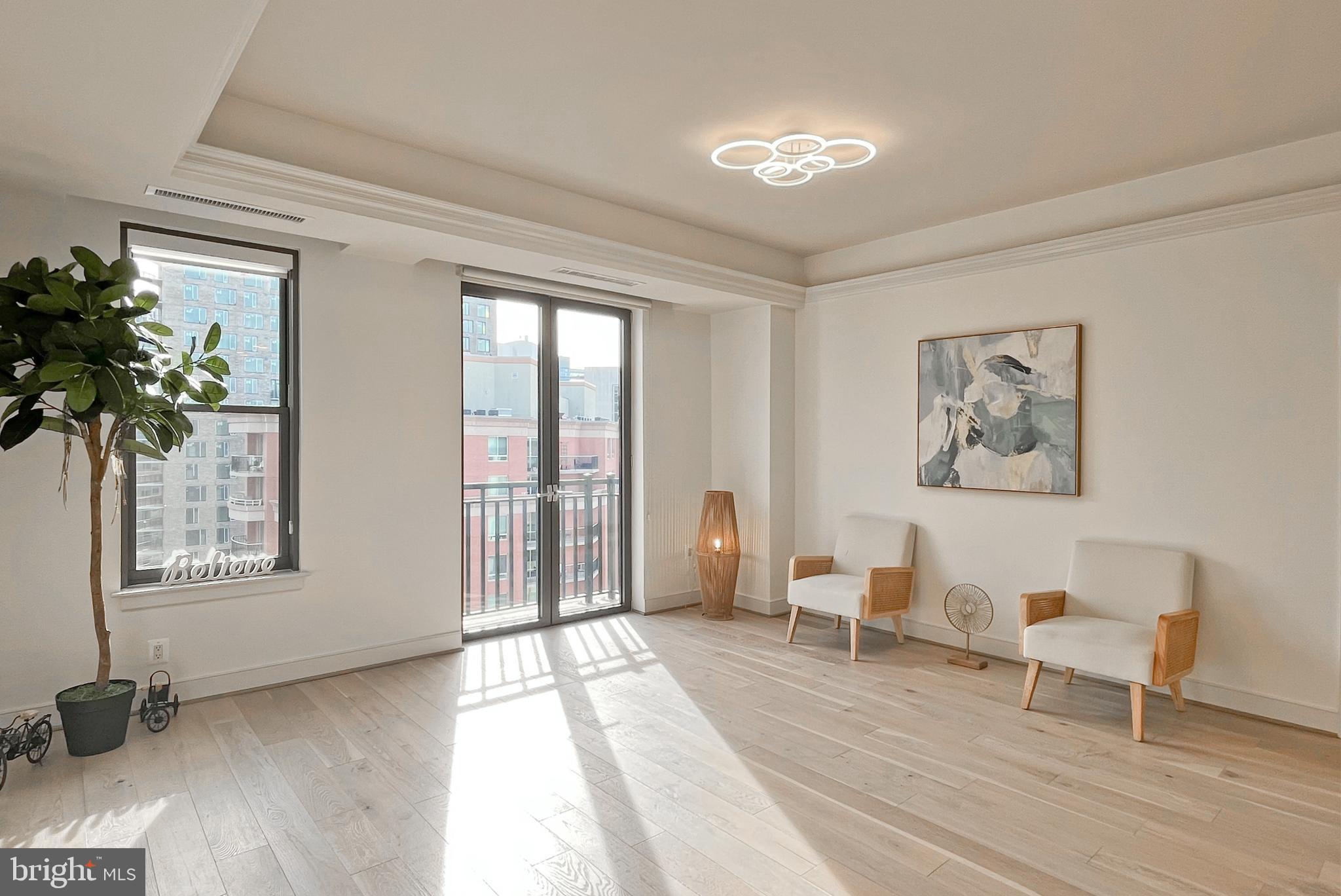 LIONSGATE - Residential