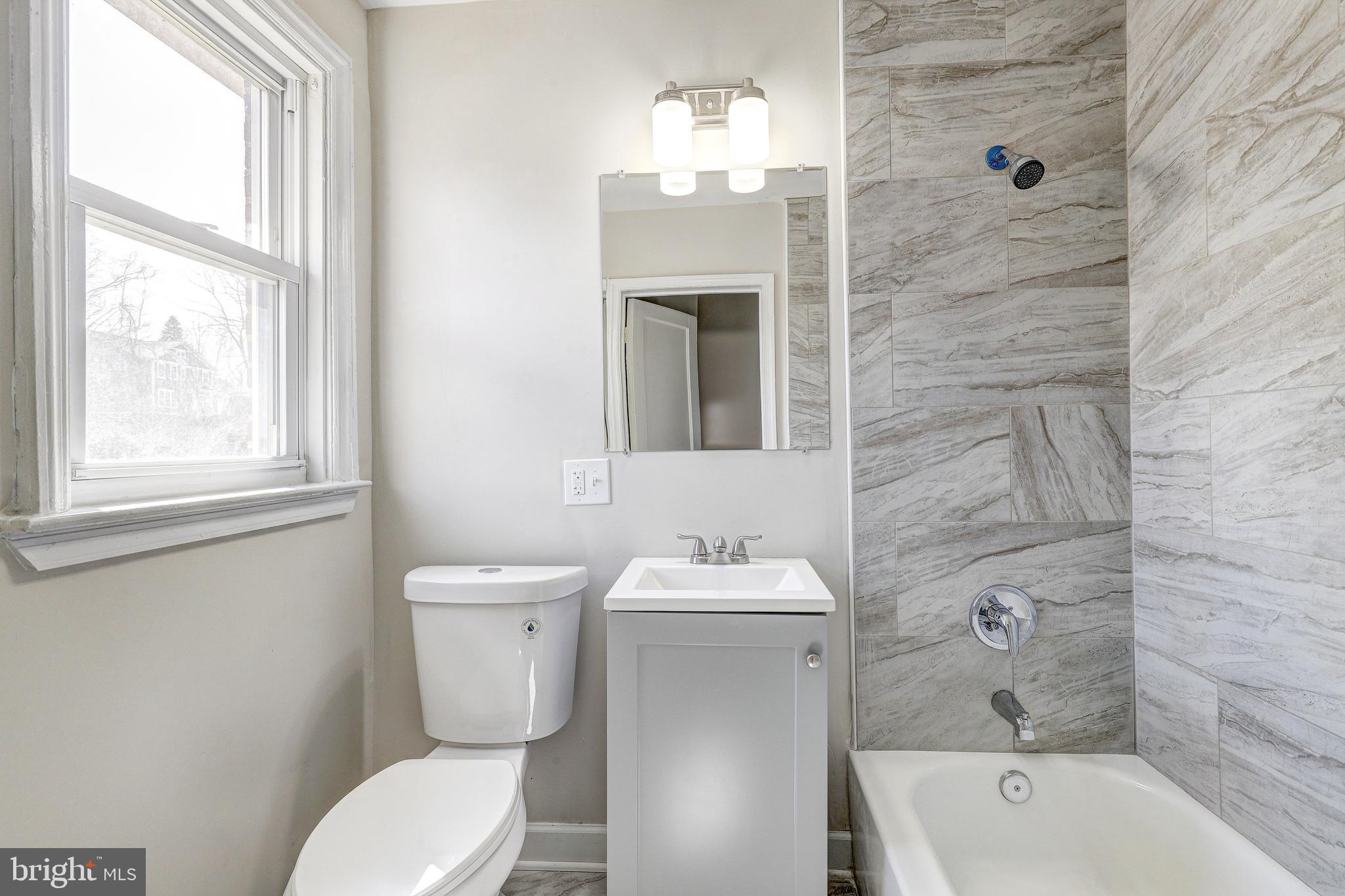 MOUNT WASHINGTON - Residential Lease