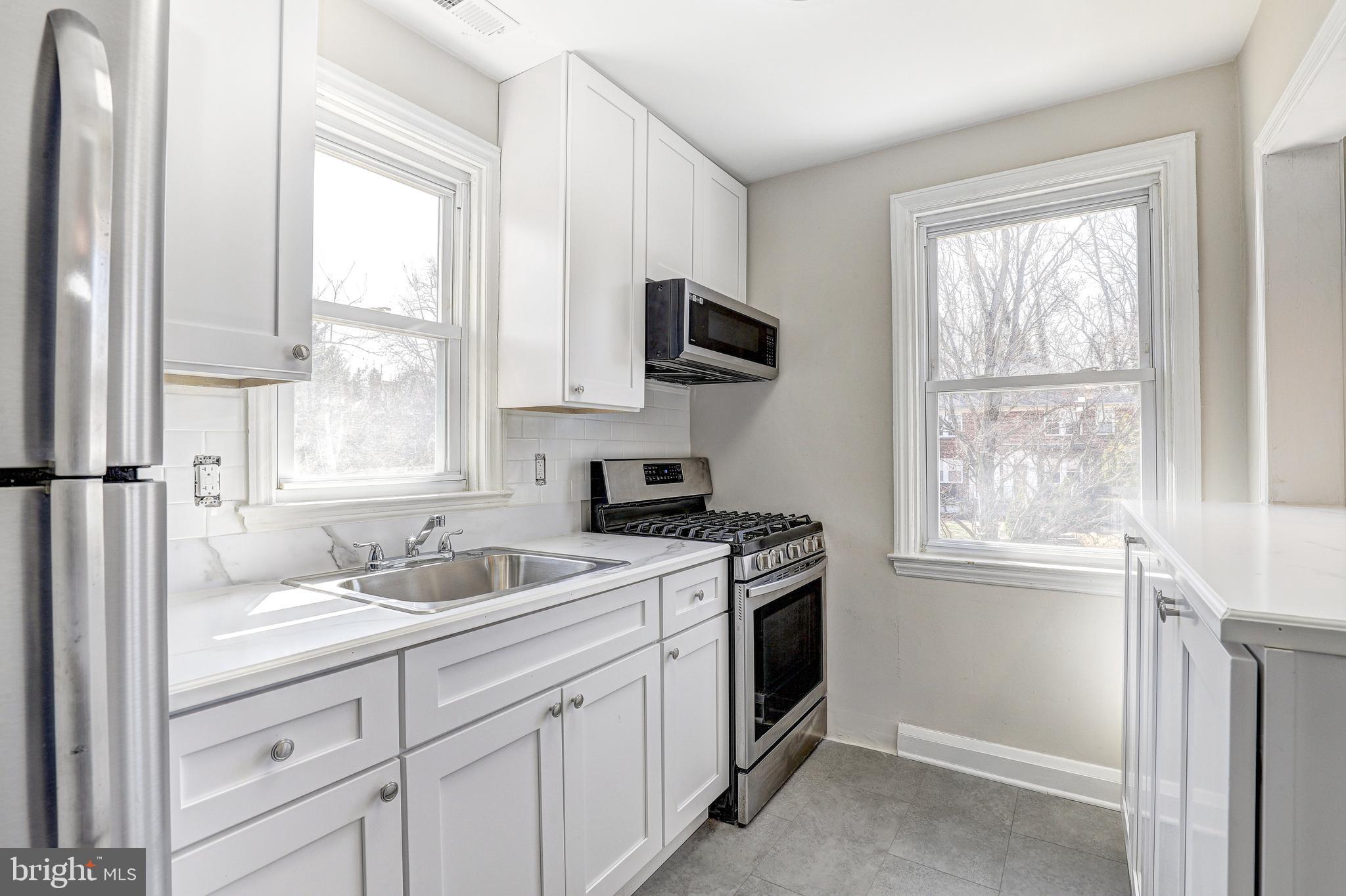 MOUNT WASHINGTON - Residential Lease