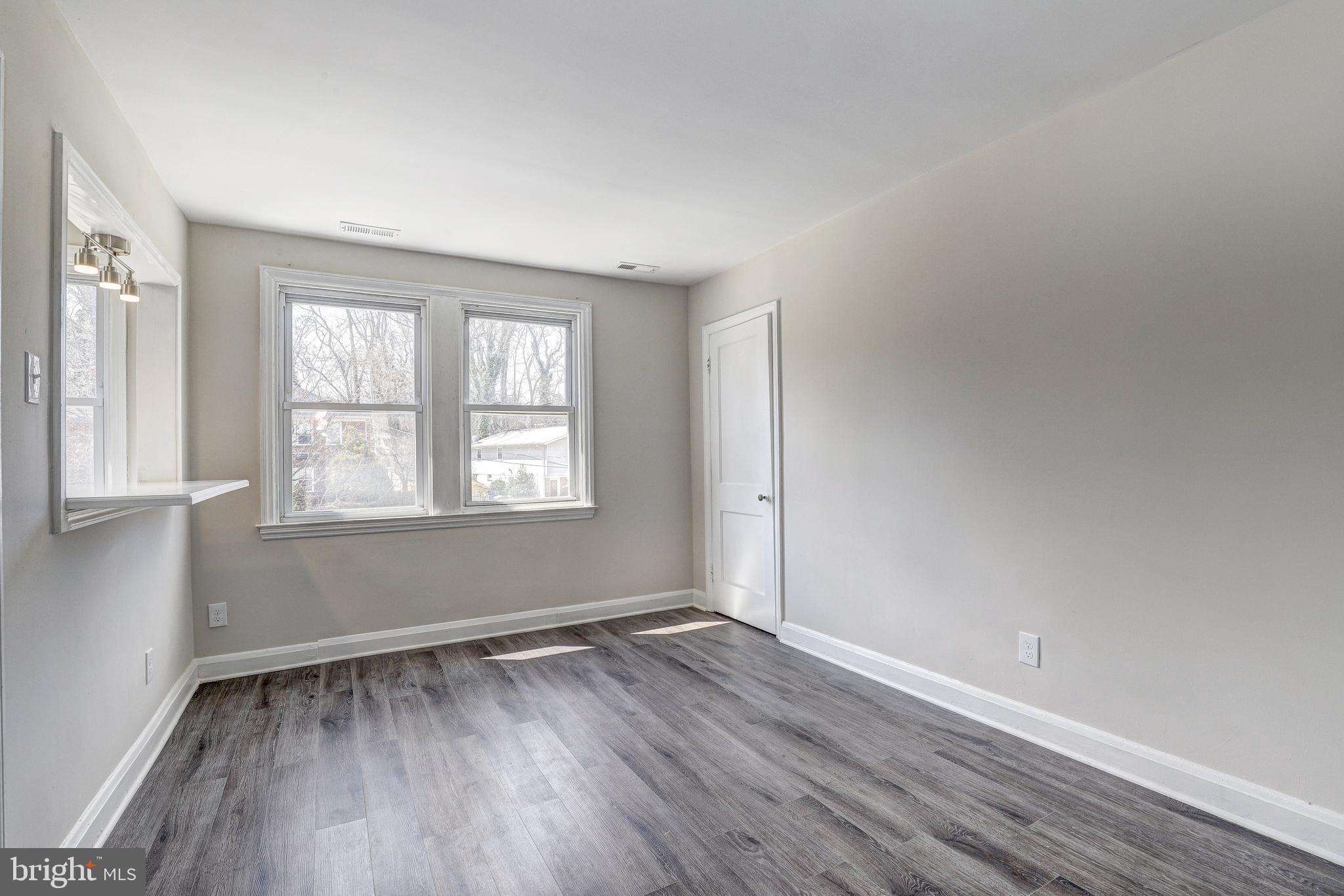 MOUNT WASHINGTON - Residential Lease