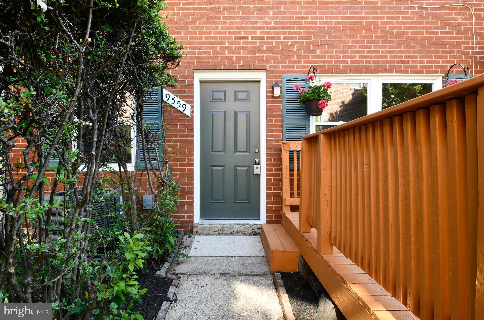 TERRACE TOWNE HOMES OF GUNSTON - Residential