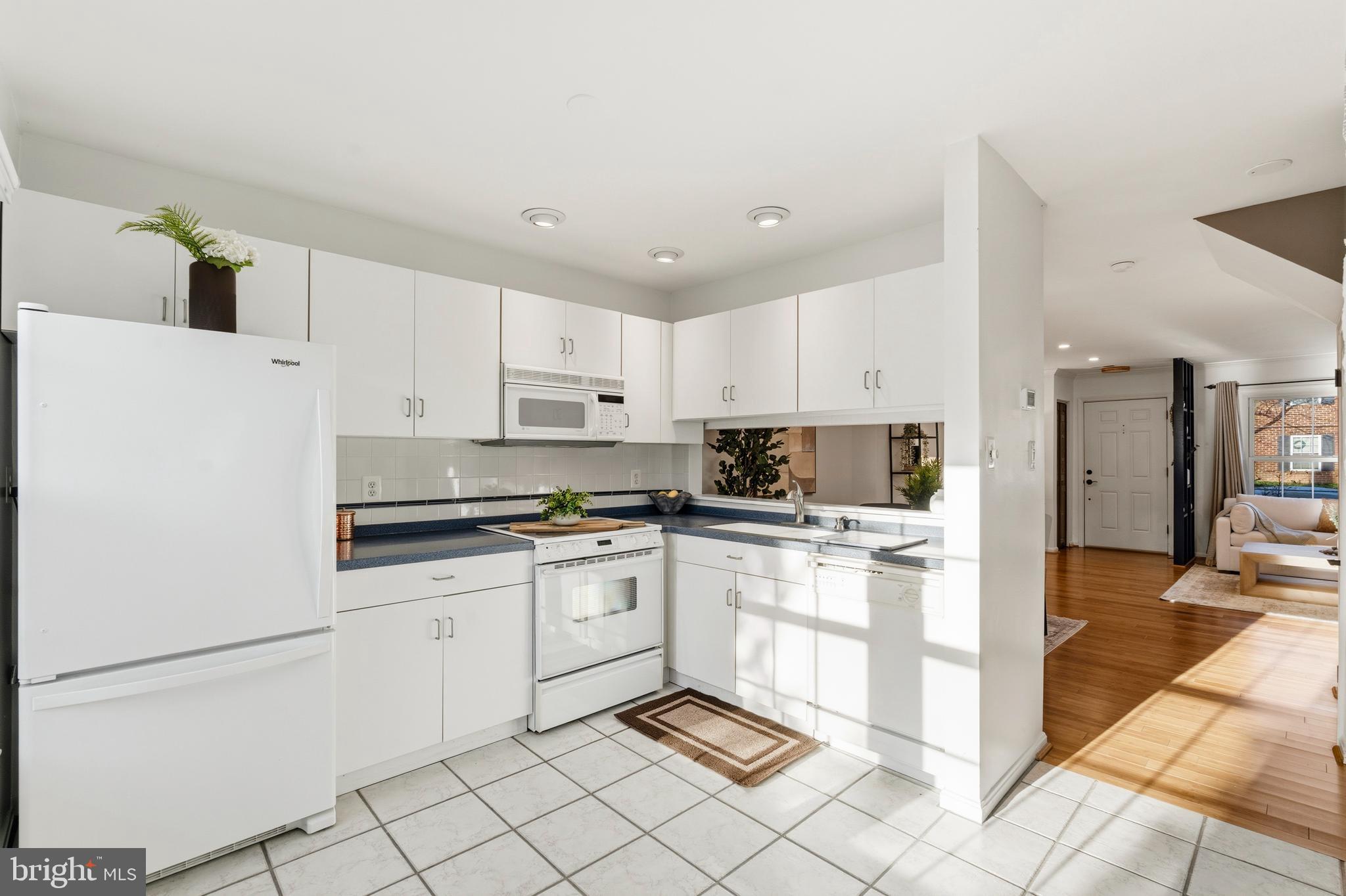 OLD TOWN ALEXANDRIA - Residential