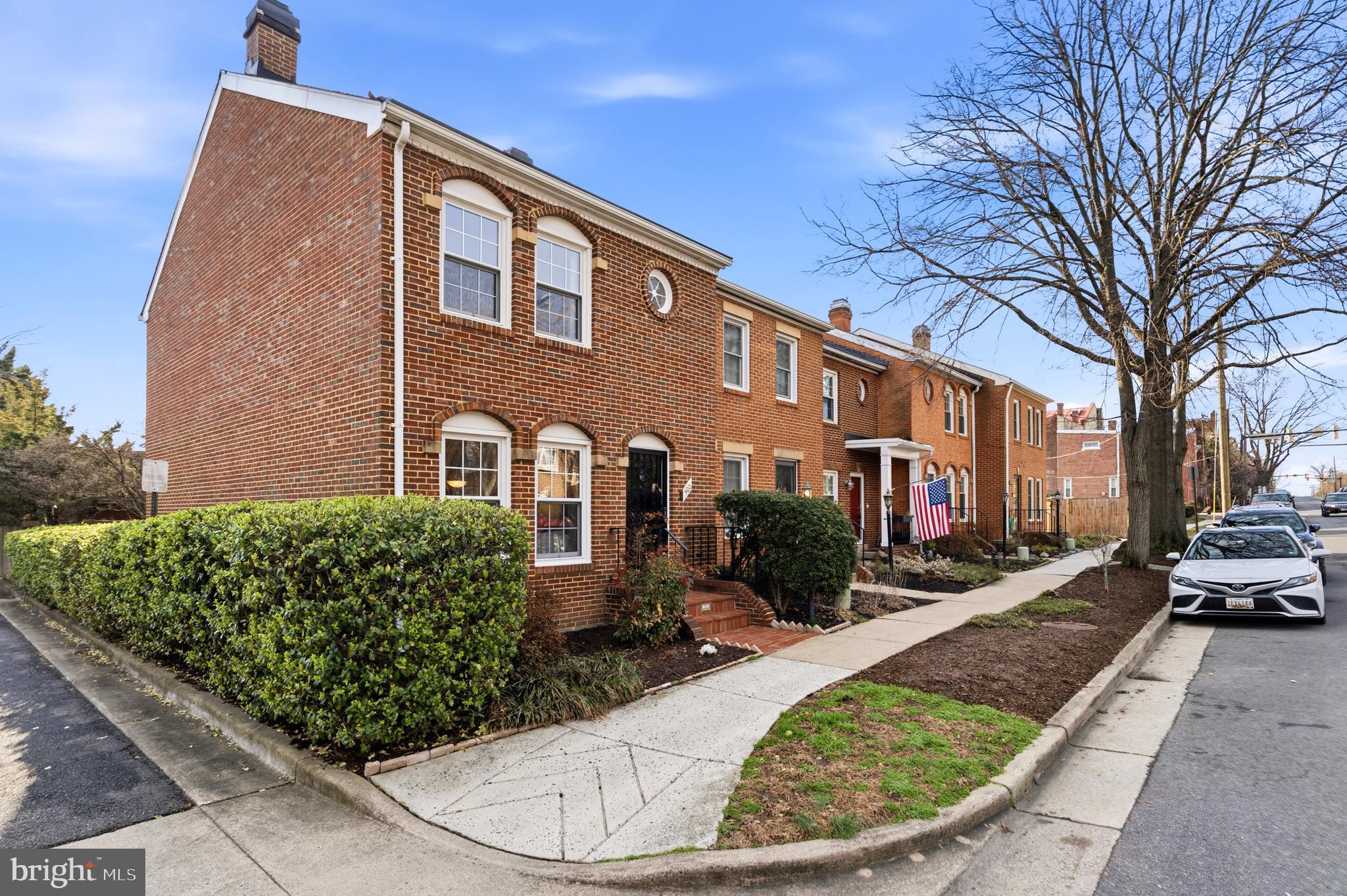 502 S COLUMBUS STREET S