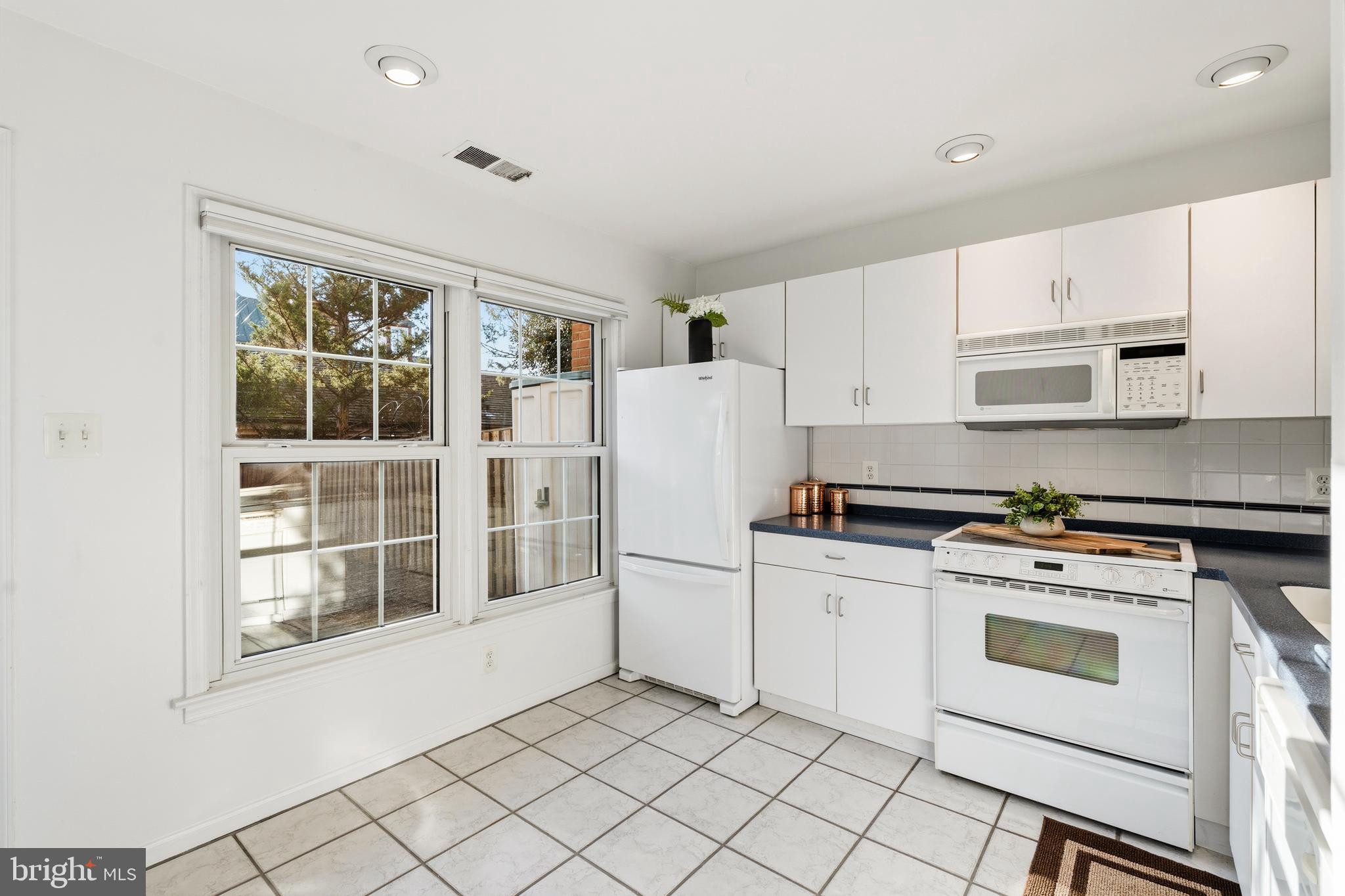 OLD TOWN ALEXANDRIA - Residential