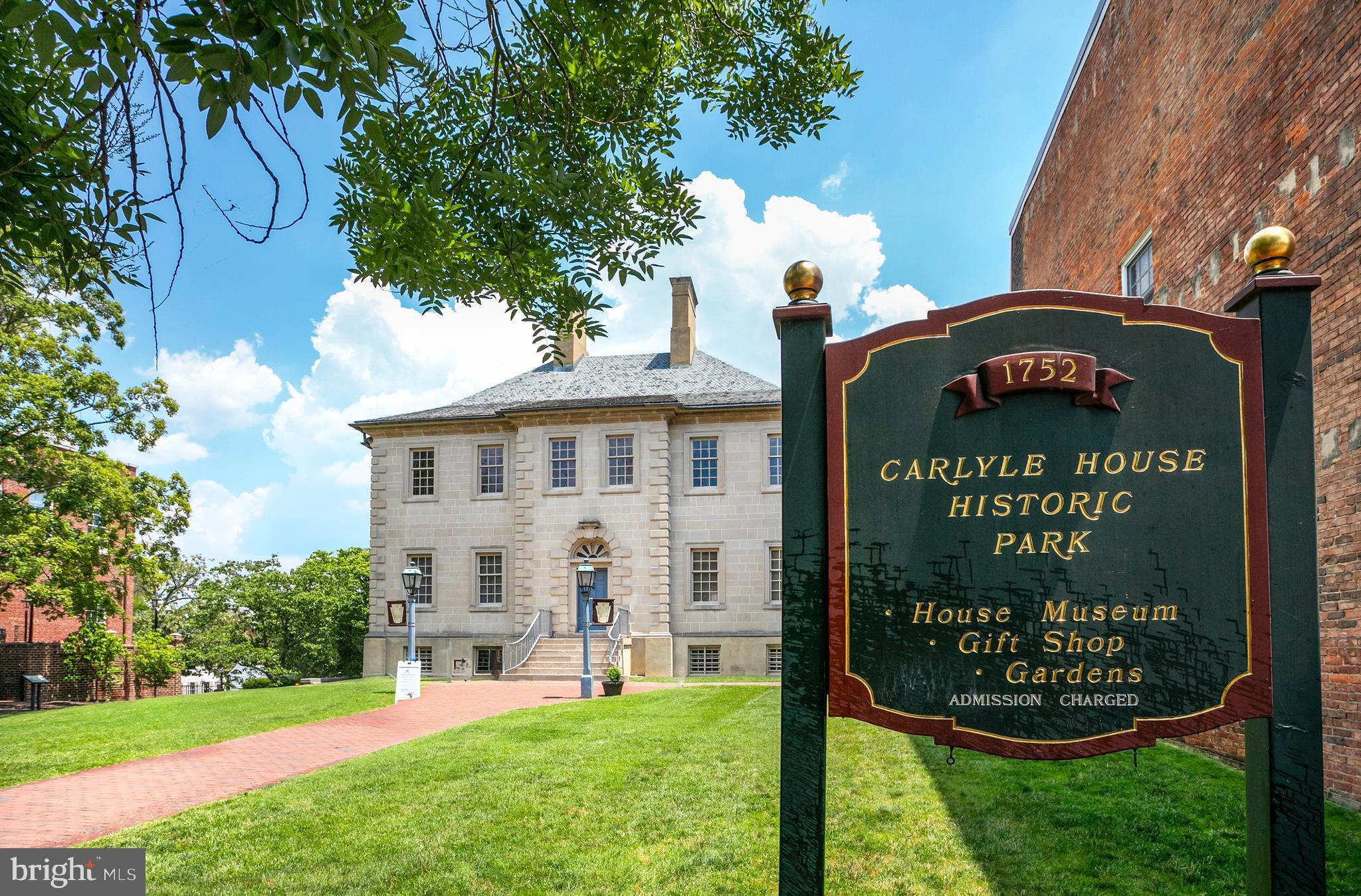 OLD TOWN ALEXANDRIA - Residential