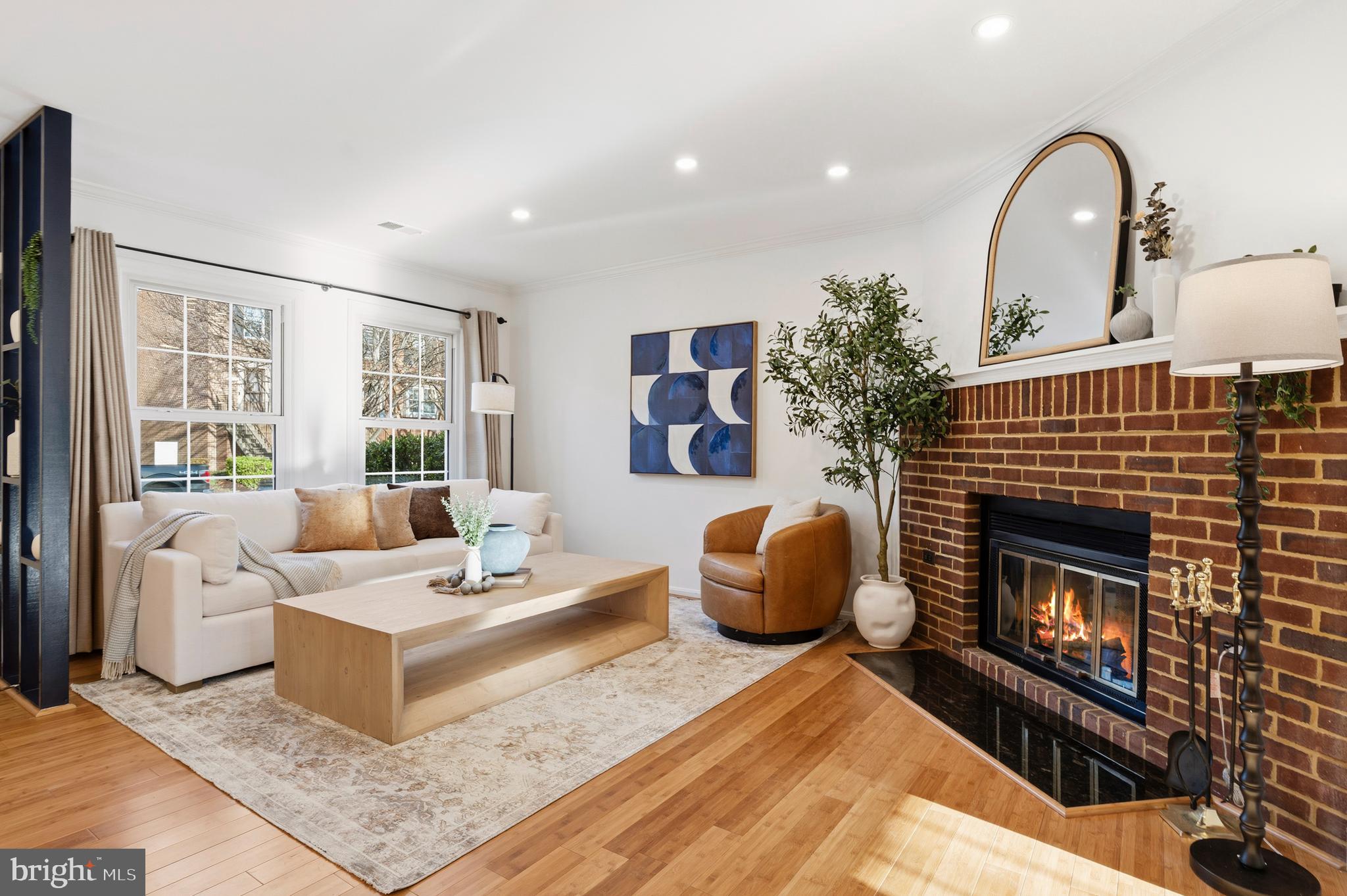 OLD TOWN ALEXANDRIA - Residential