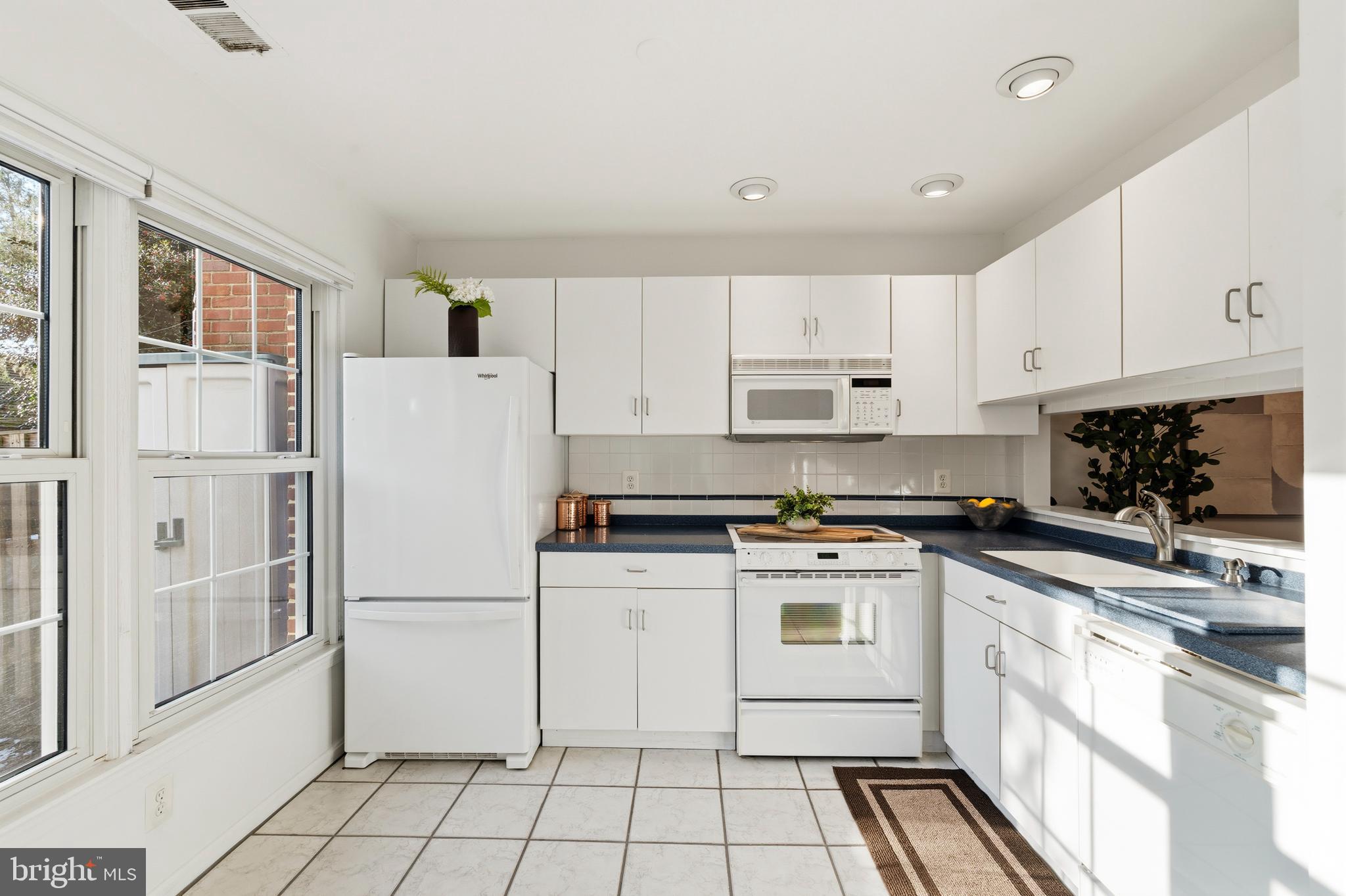 OLD TOWN ALEXANDRIA - Residential