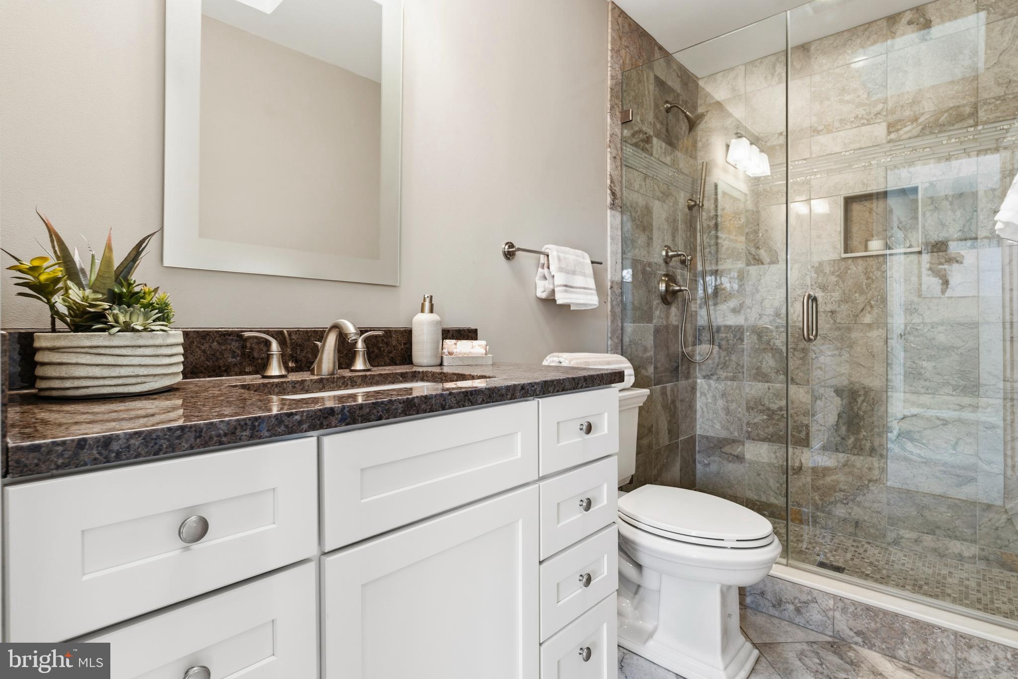 OLD TOWN ALEXANDRIA - Residential