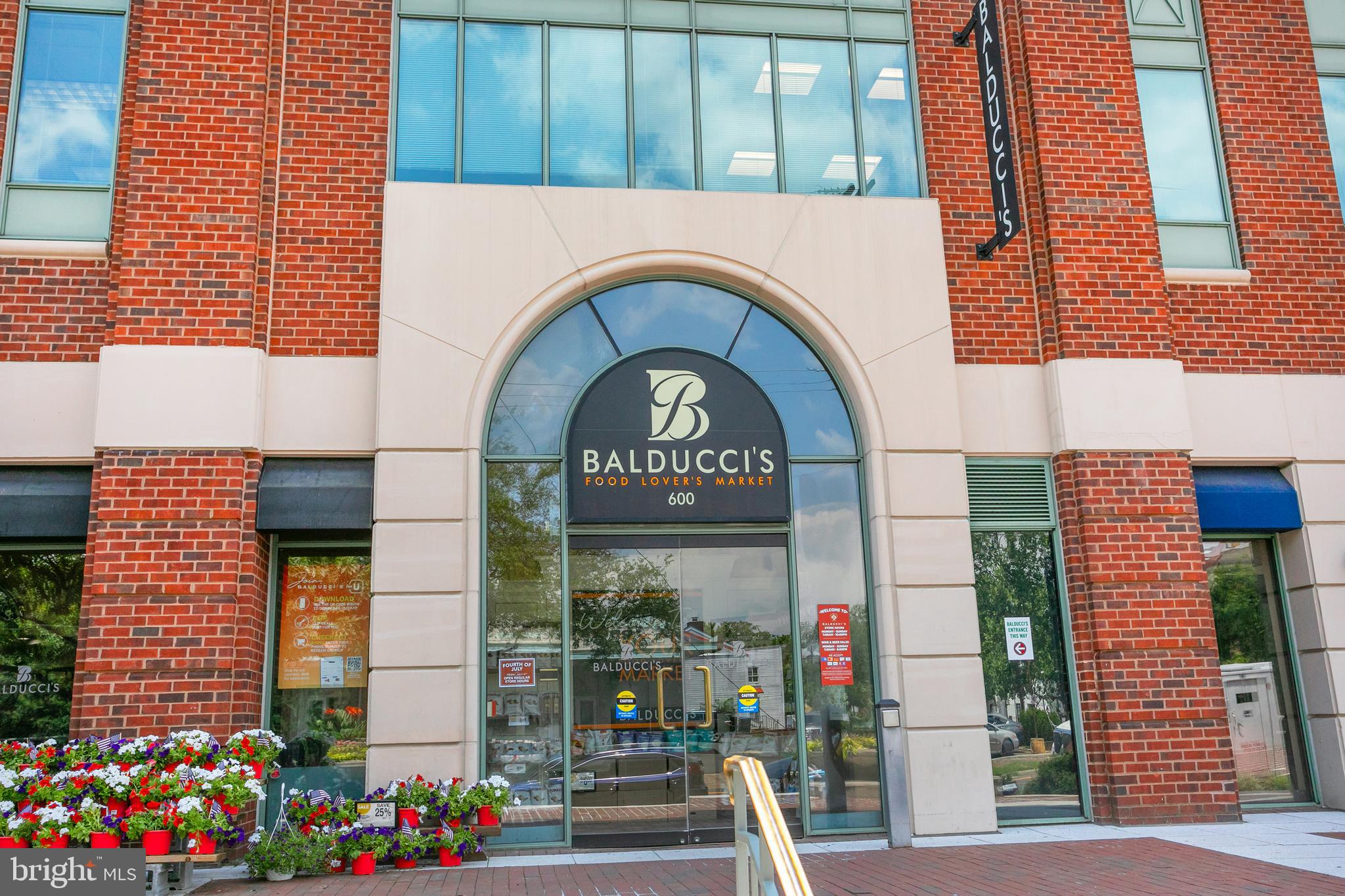 OLD TOWN ALEXANDRIA - Residential