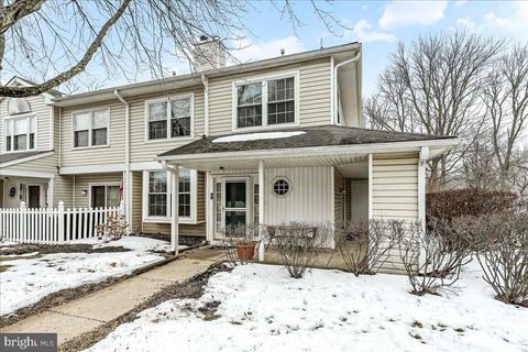 Condo For Sale - 63 Bayberry Court #63<br/> Delaware County, GLEN MILLS, PA 19342