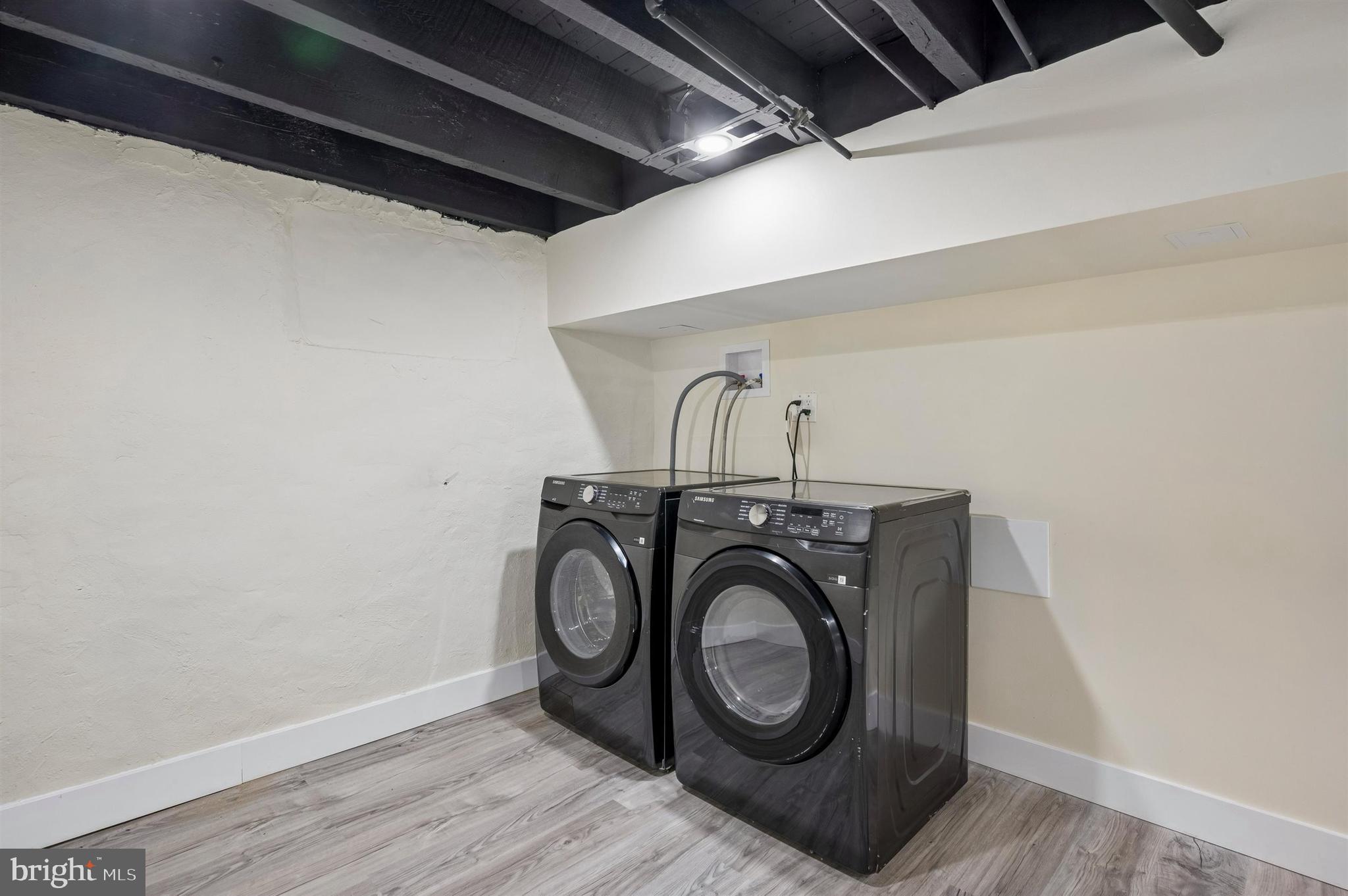 ROXBOROUGH - Residential