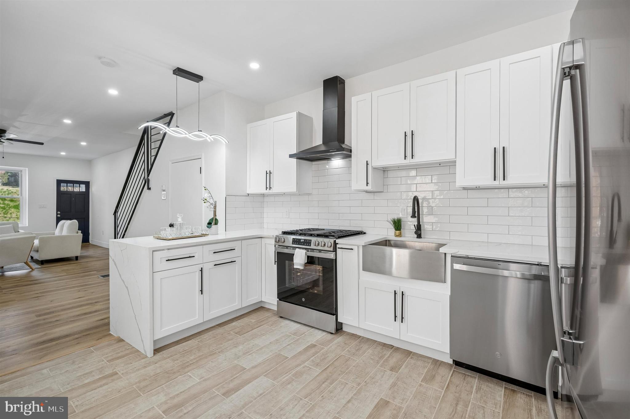 ROXBOROUGH - Residential