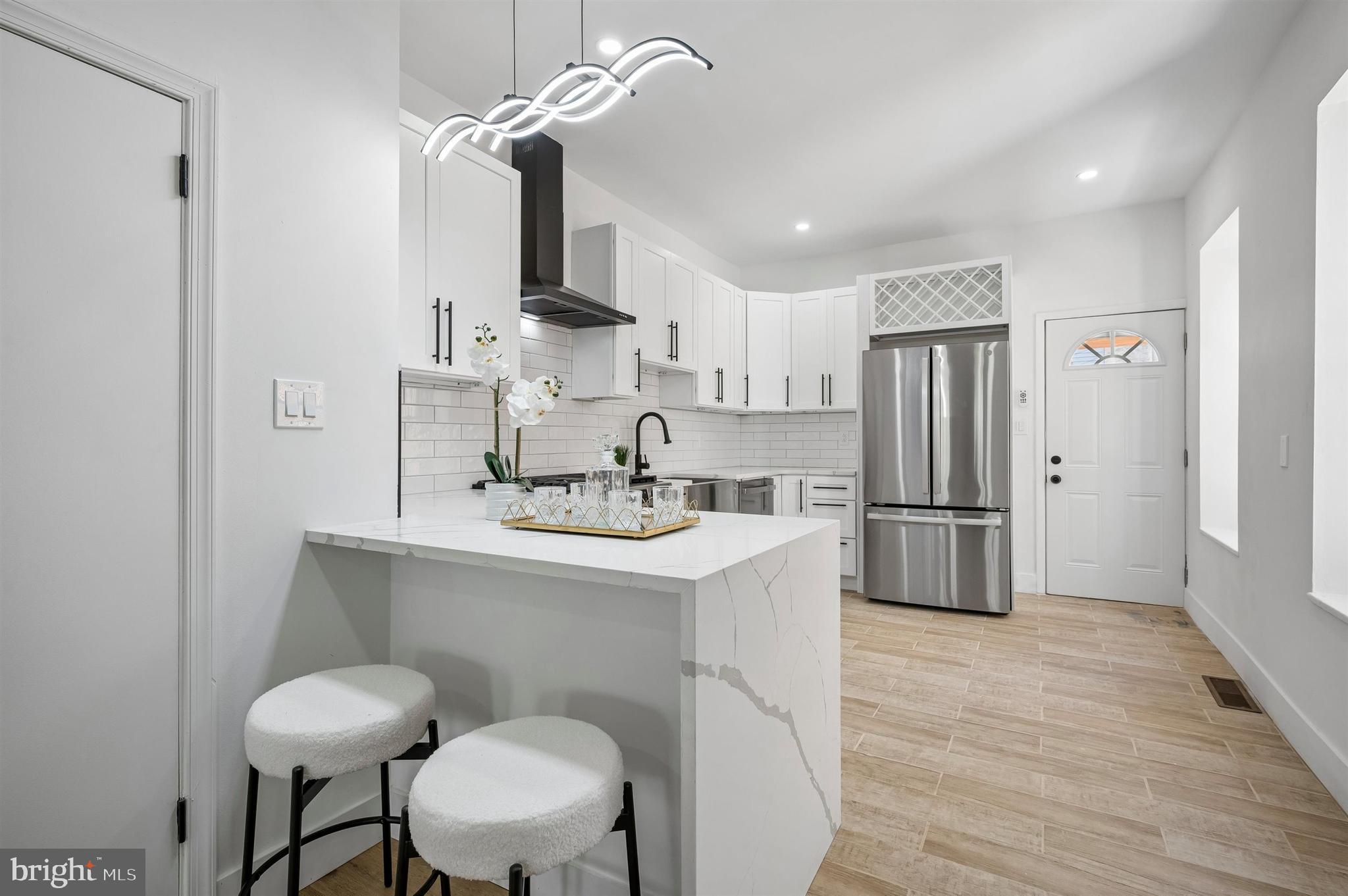 ROXBOROUGH - Residential