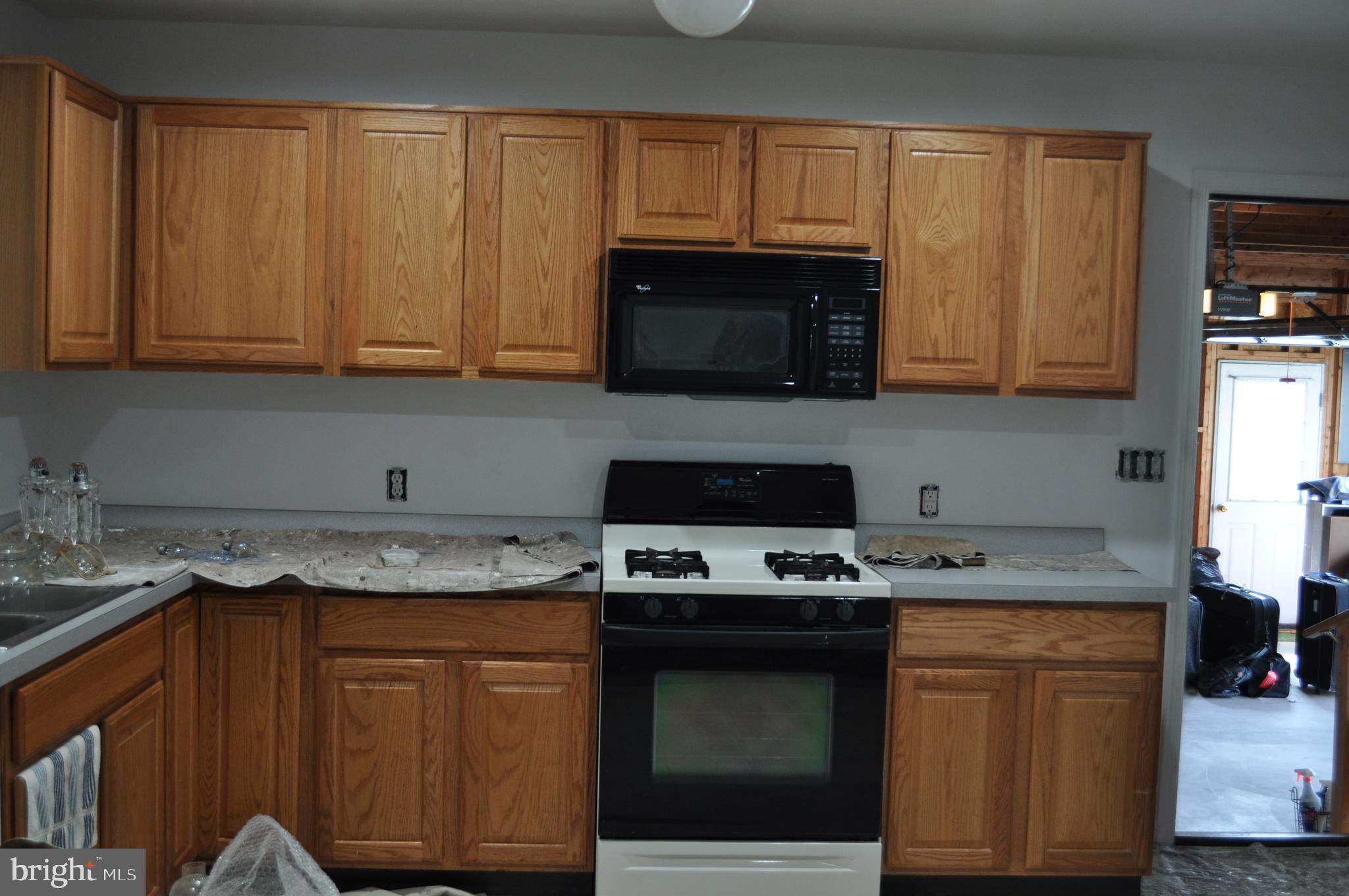 ALLWOOD MANOR - Residential