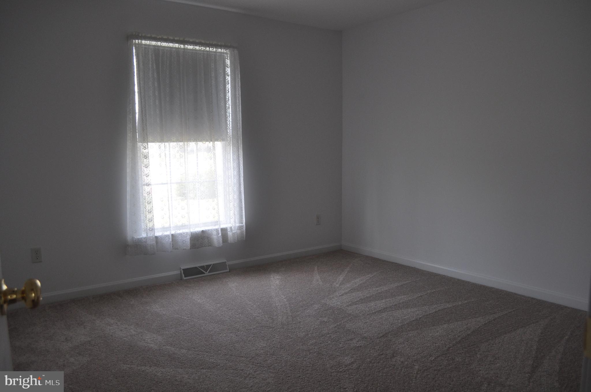 ALLWOOD MANOR - Residential