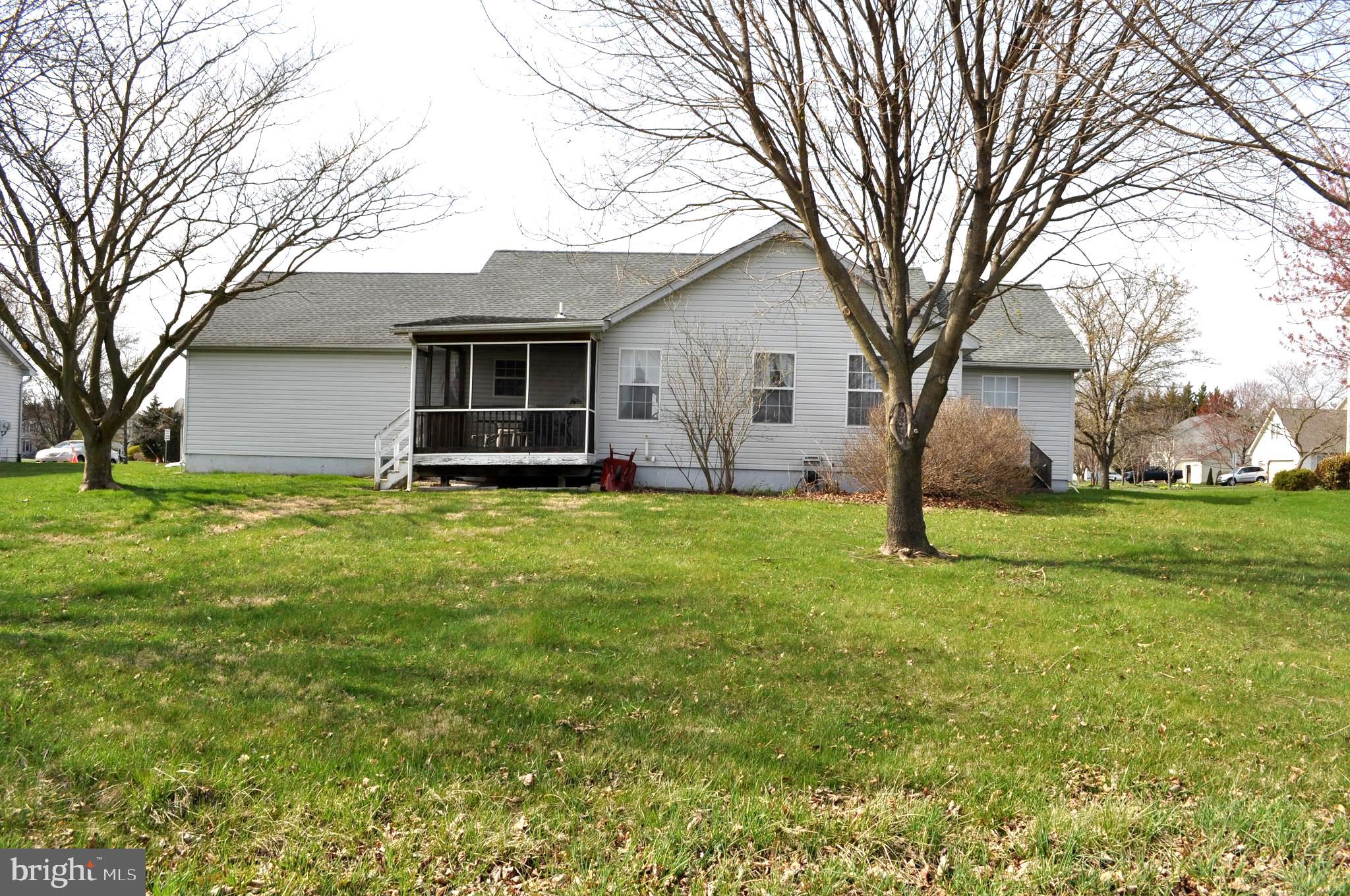 ALLWOOD MANOR - Residential