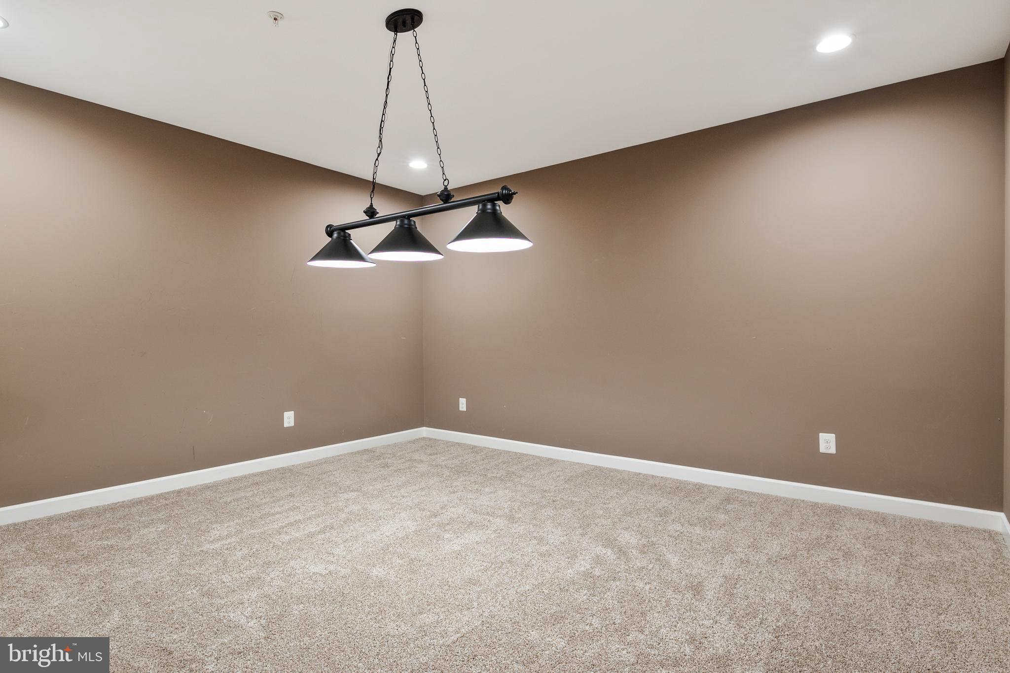 REGULARS - Residential