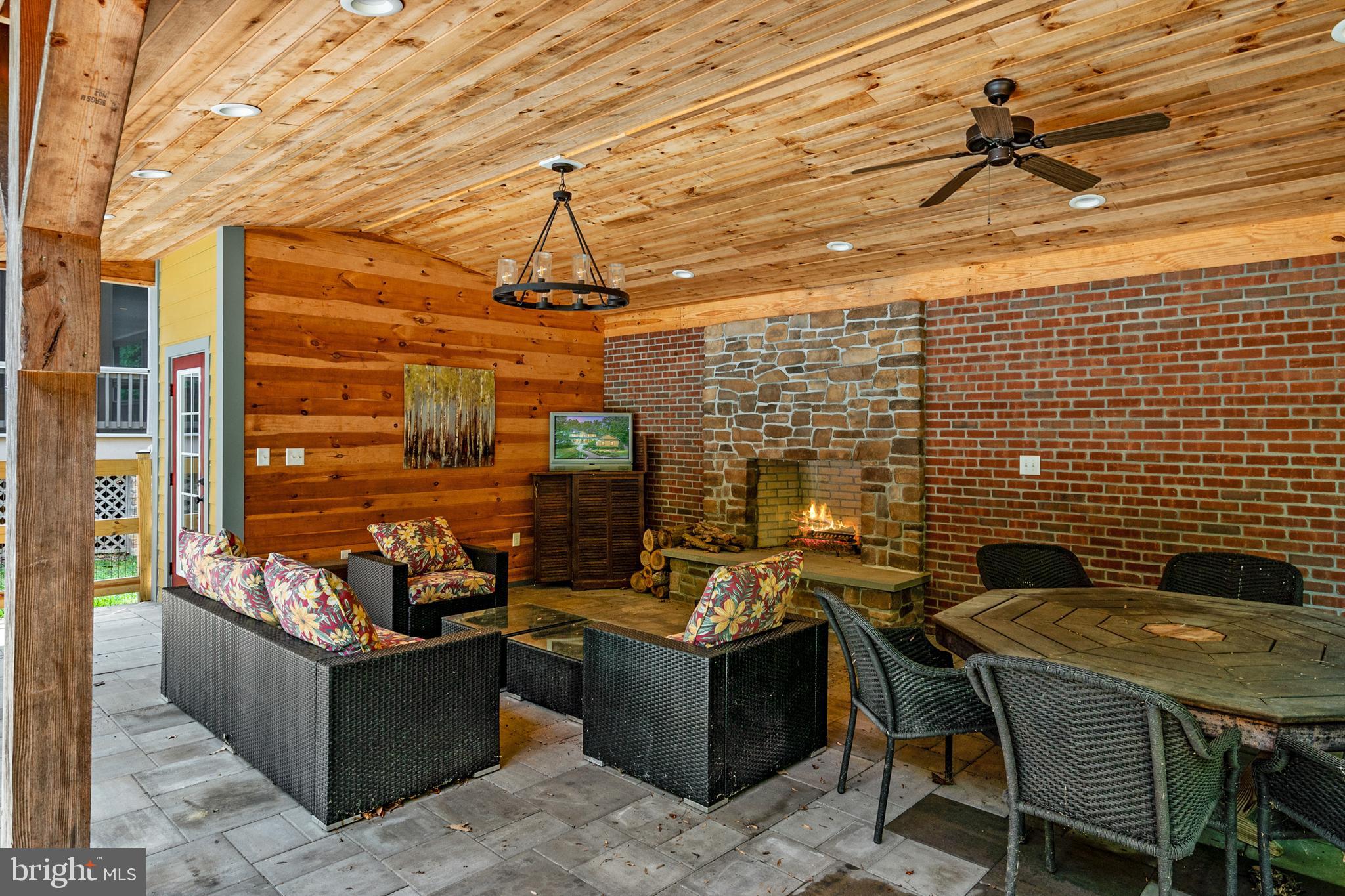 REGULARS - Residential