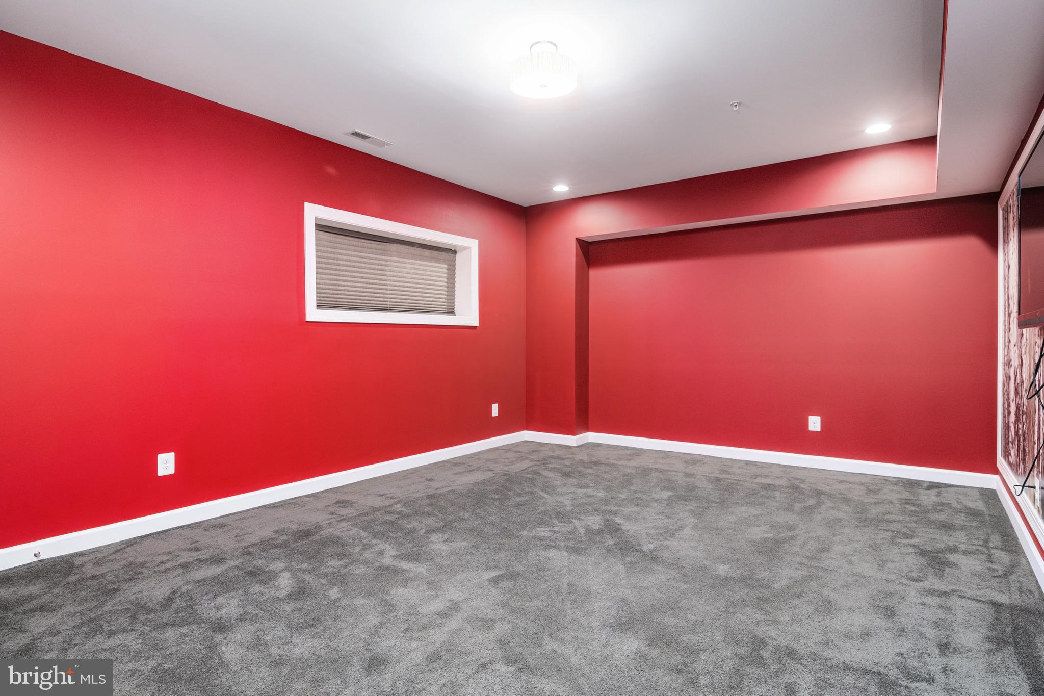 REGULARS - Residential