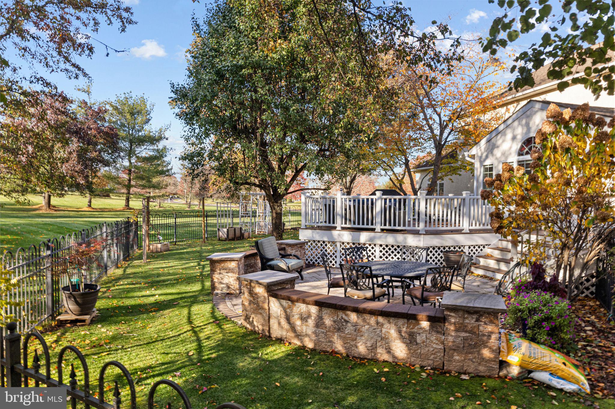 RIVER CROSSING - Residential