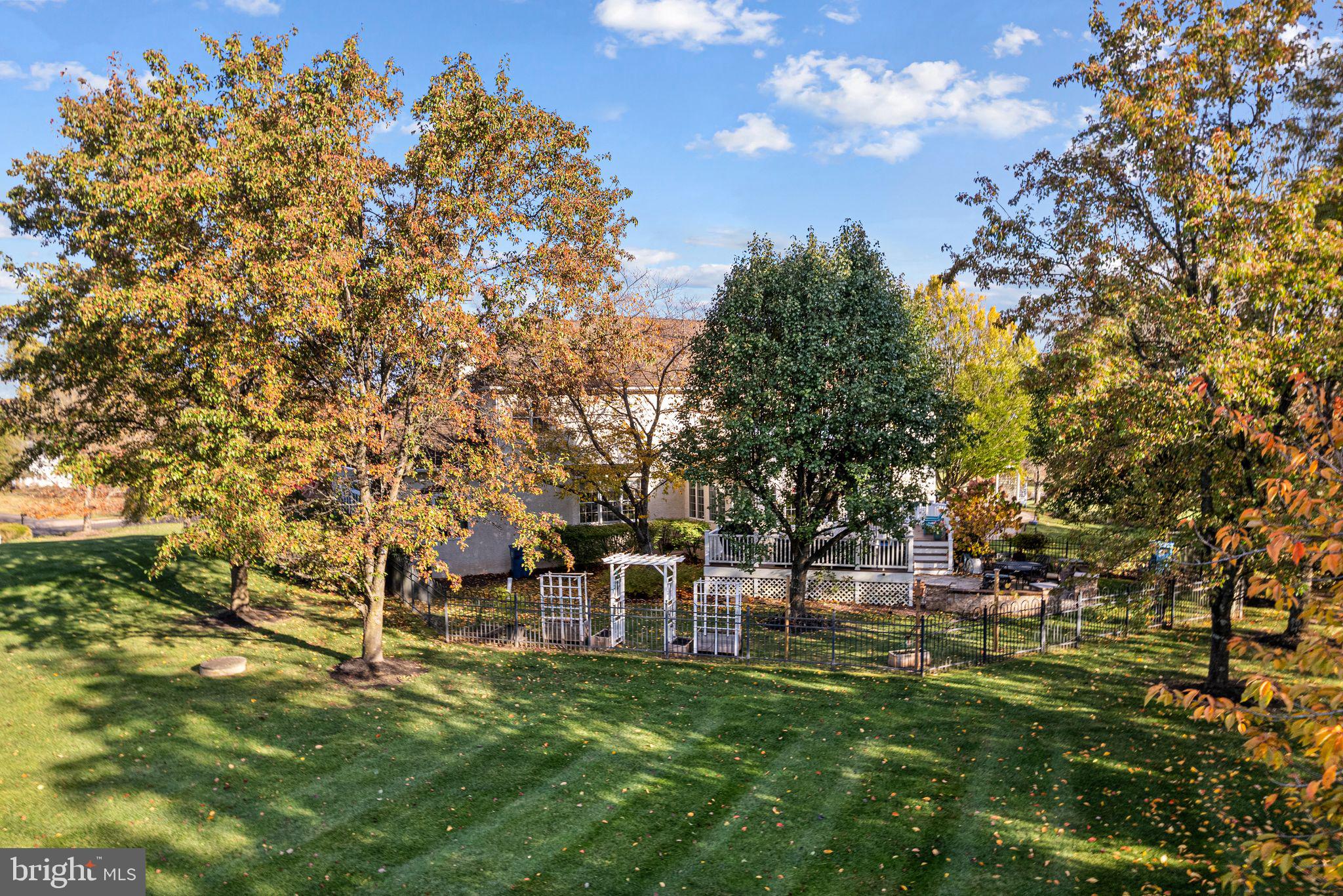 RIVER CROSSING - Residential