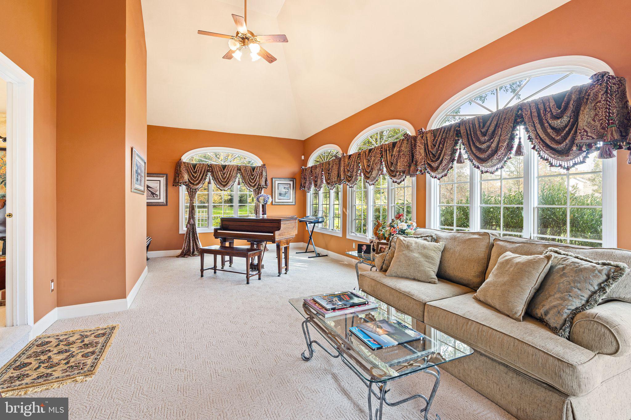 RIVER CROSSING - Residential