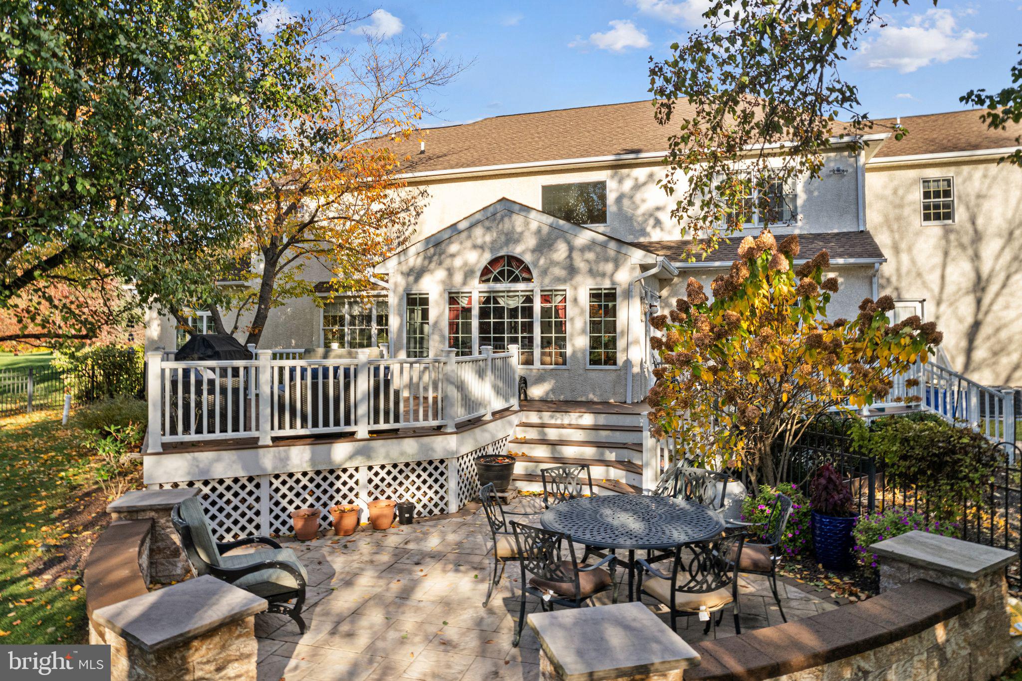 RIVER CROSSING - Residential